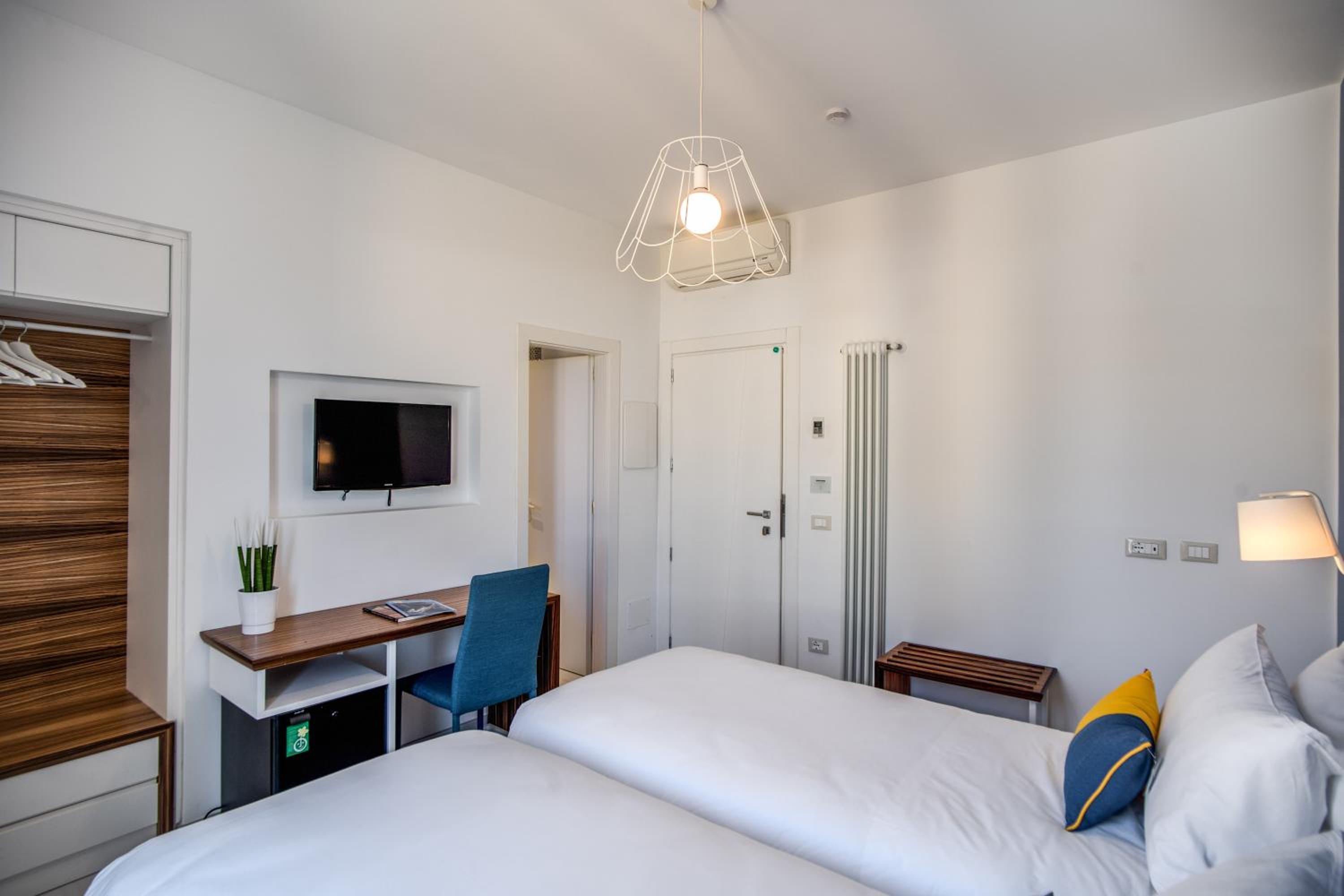 Double or Twin Room - Photo 1