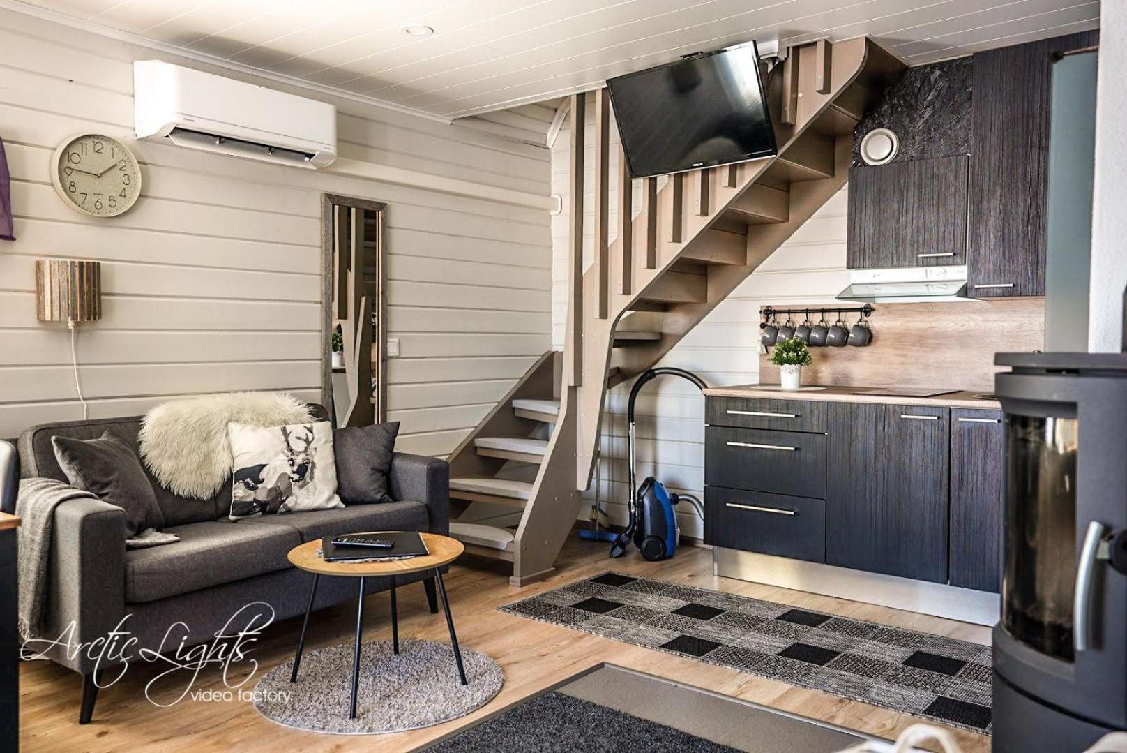 Two-Bedroom Chalet - Photo 3
