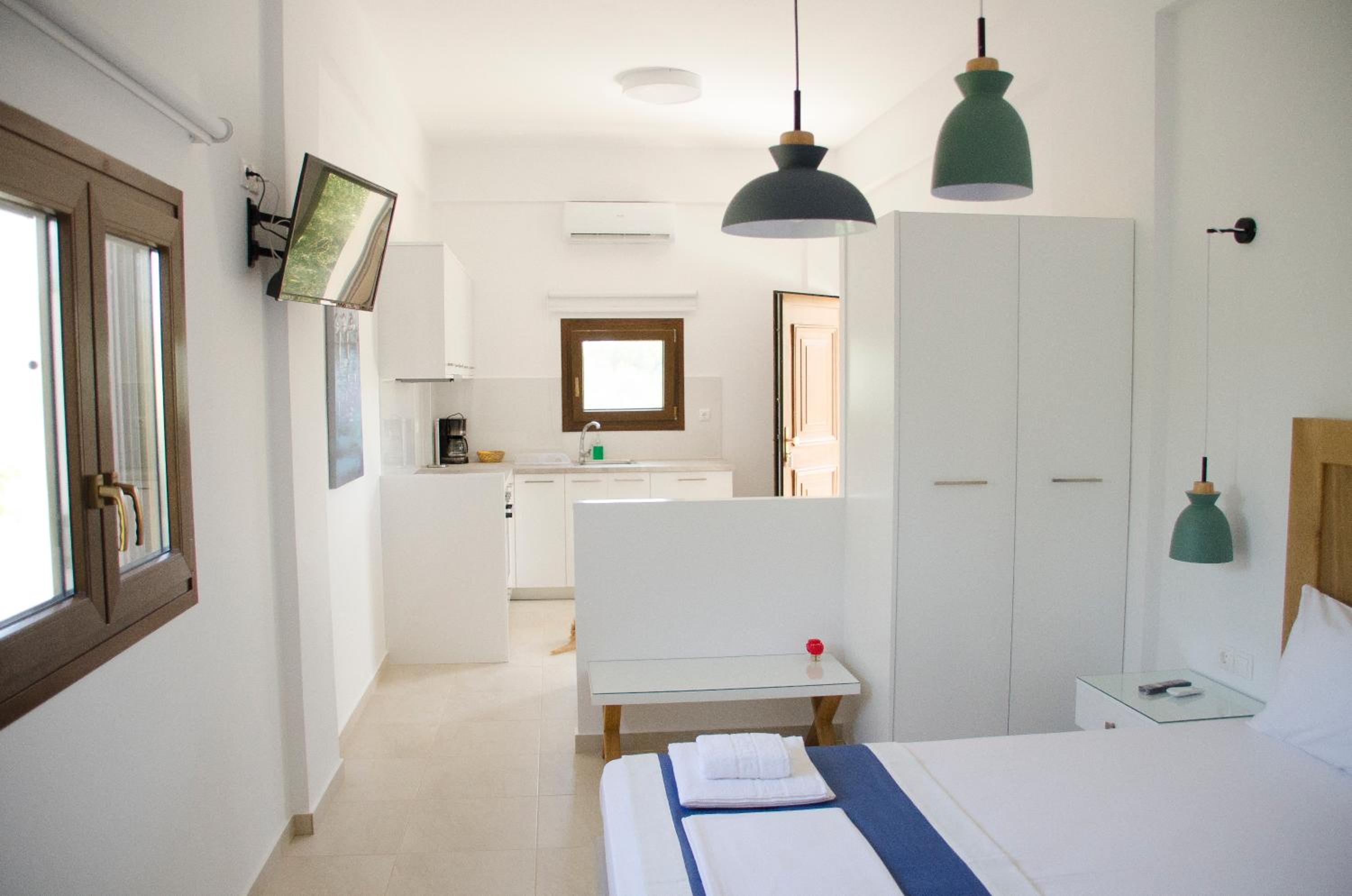 One-Bedroom House photo 1