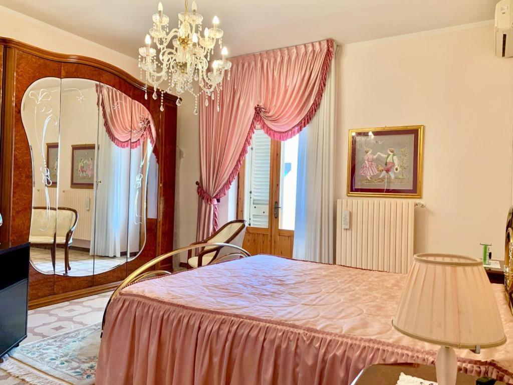 King Room With Balcony