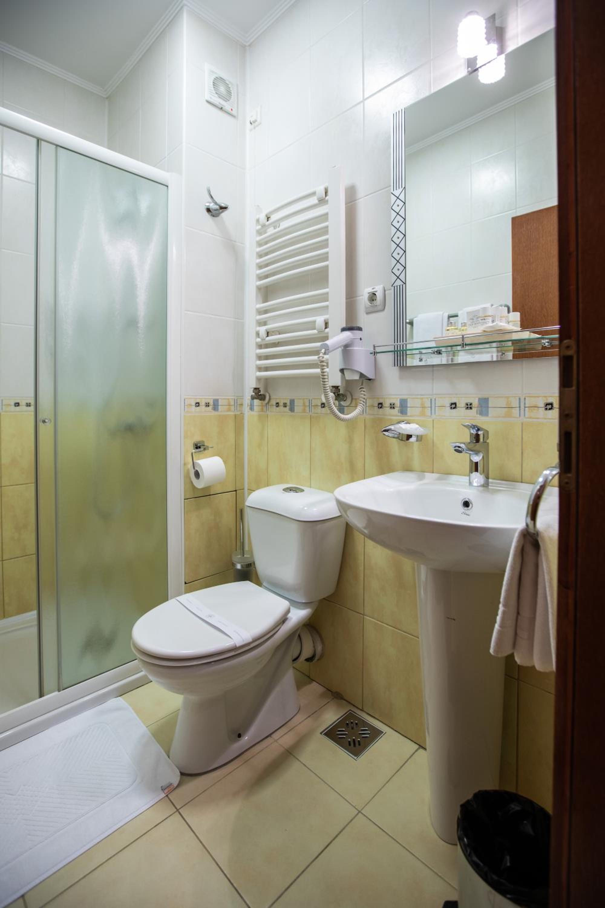 One-Bedroom Suite photo 2