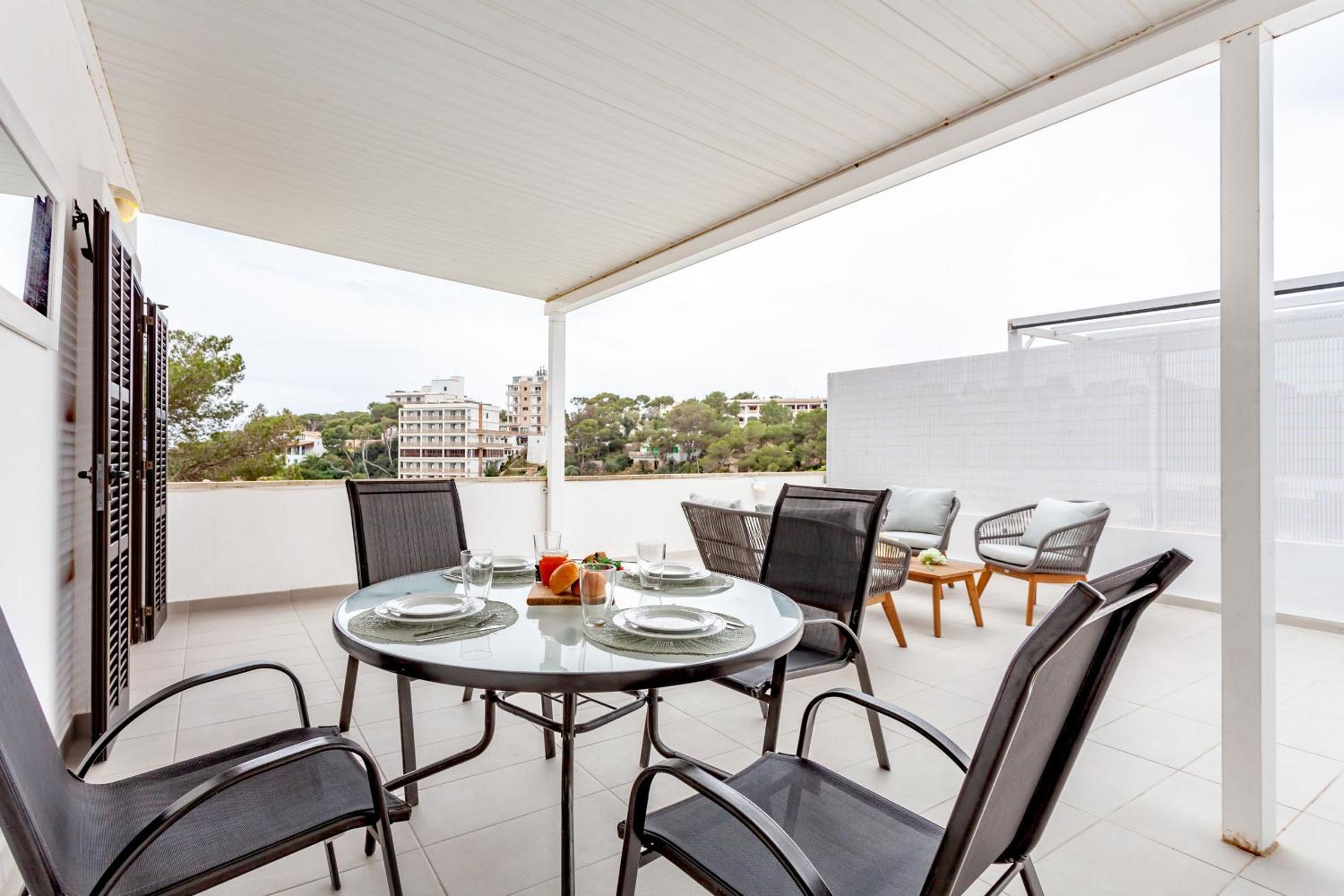 Two-Bedroom Apartment with Terrace thumbnail 6