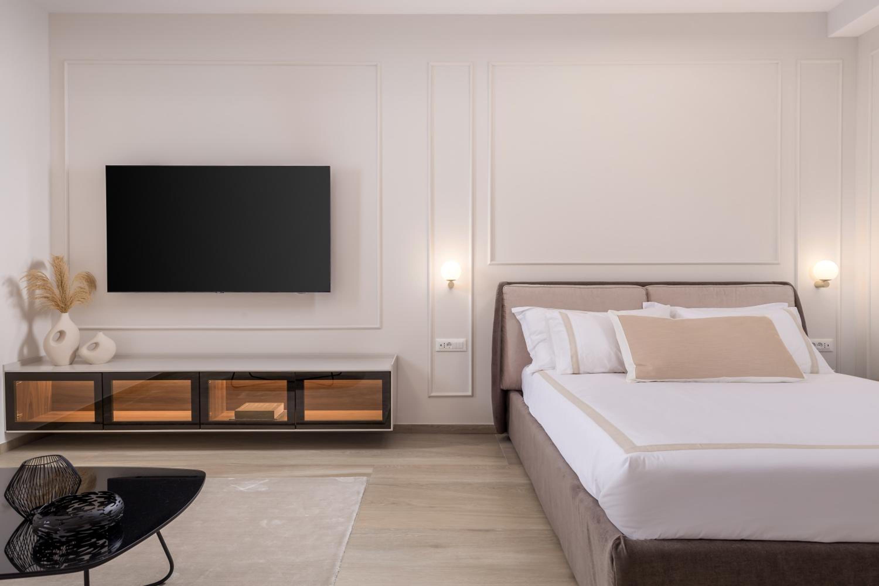 King Studio with Sofa Bed