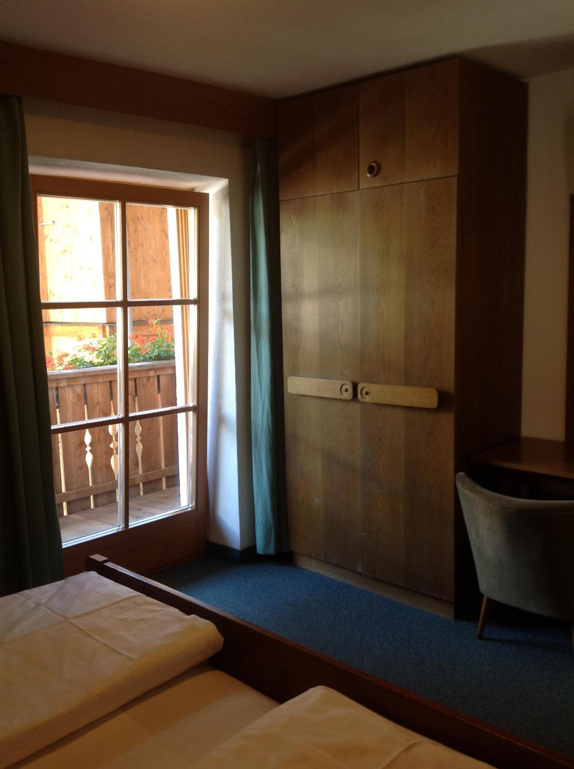 Double Room - Photo 4