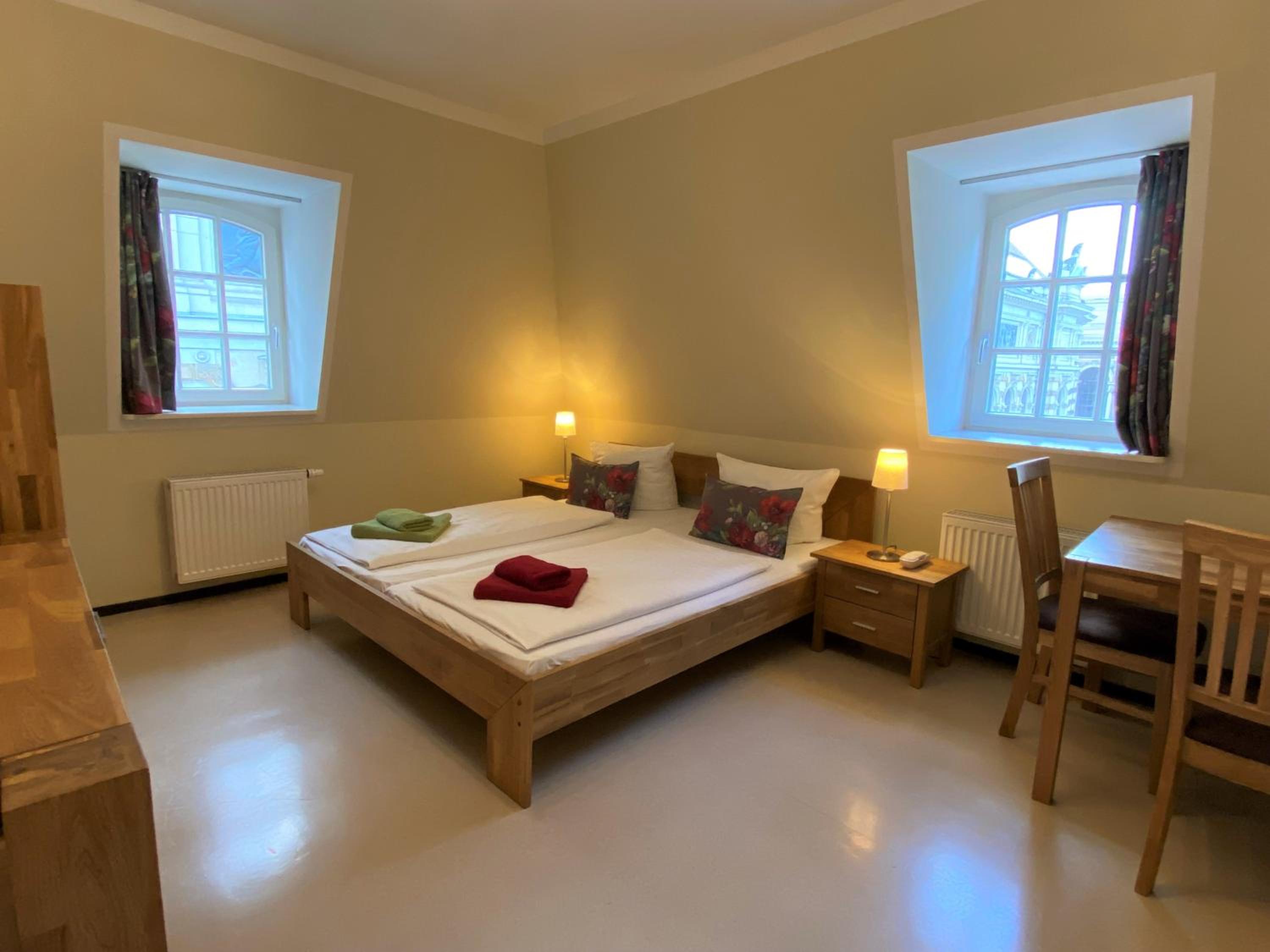  Double Room with Air-Conditioning - Photo 1
