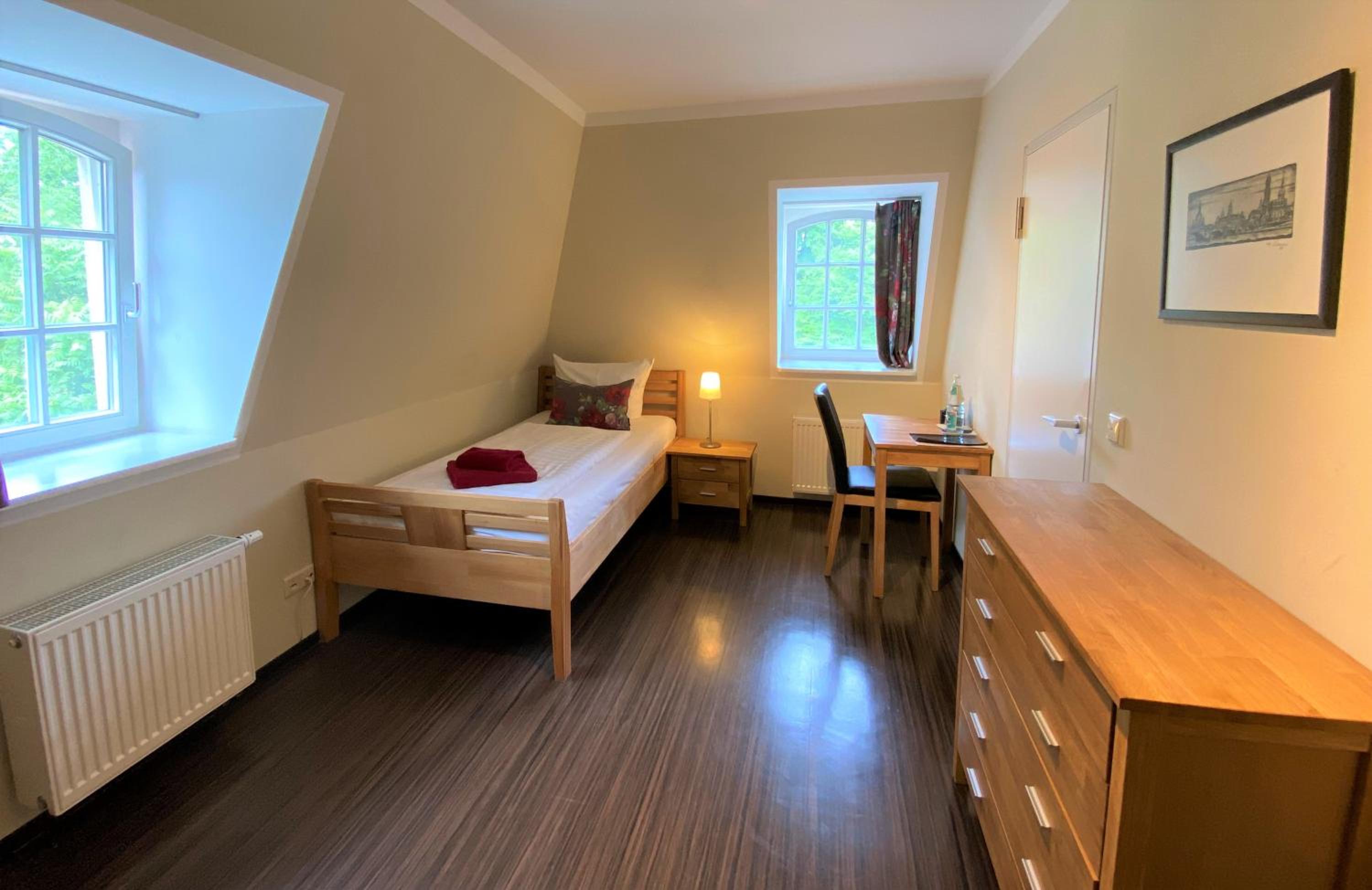 Single Room with Air-Conditioning photo 1