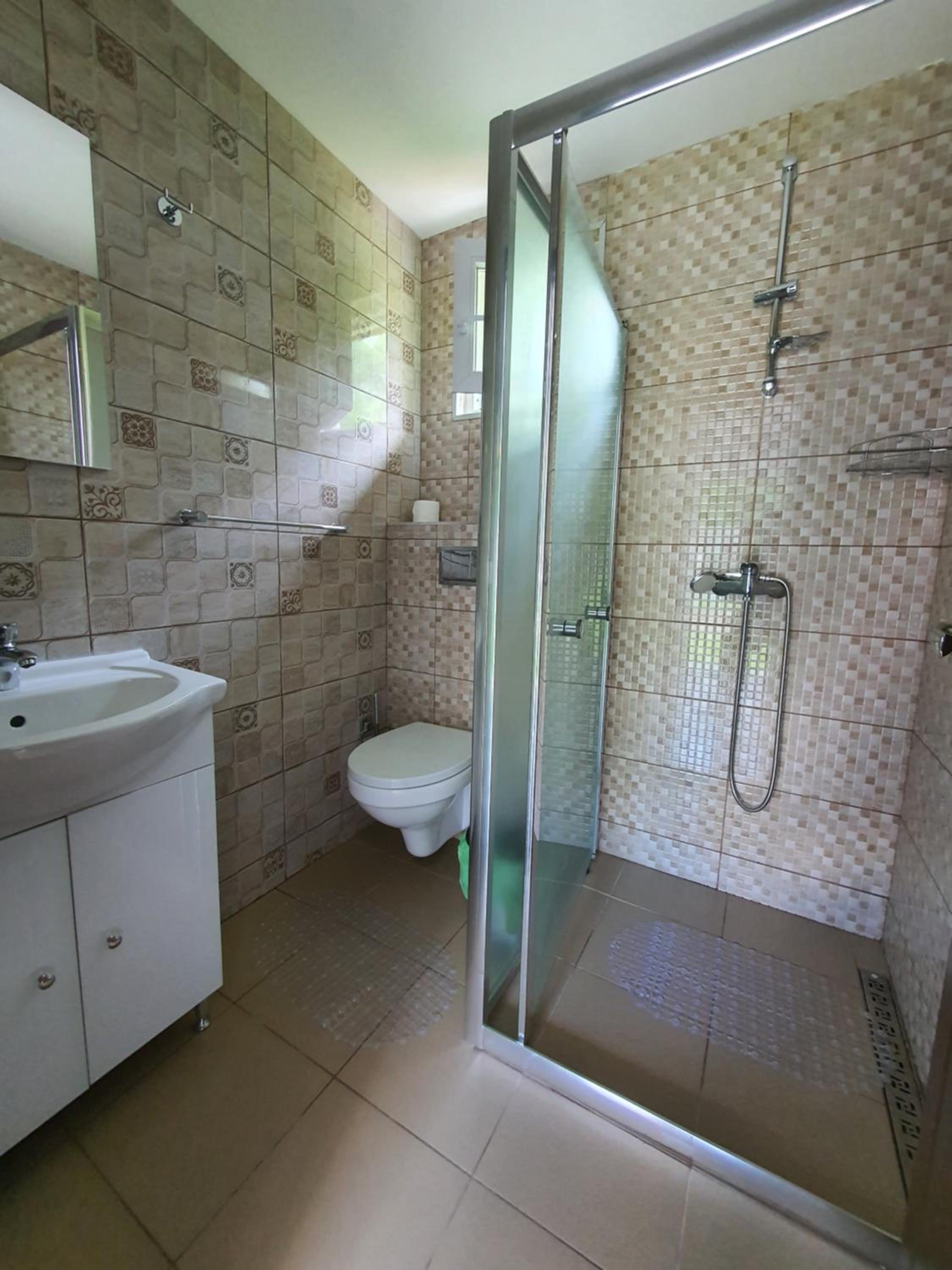 Double or Twin Room - Photo 13