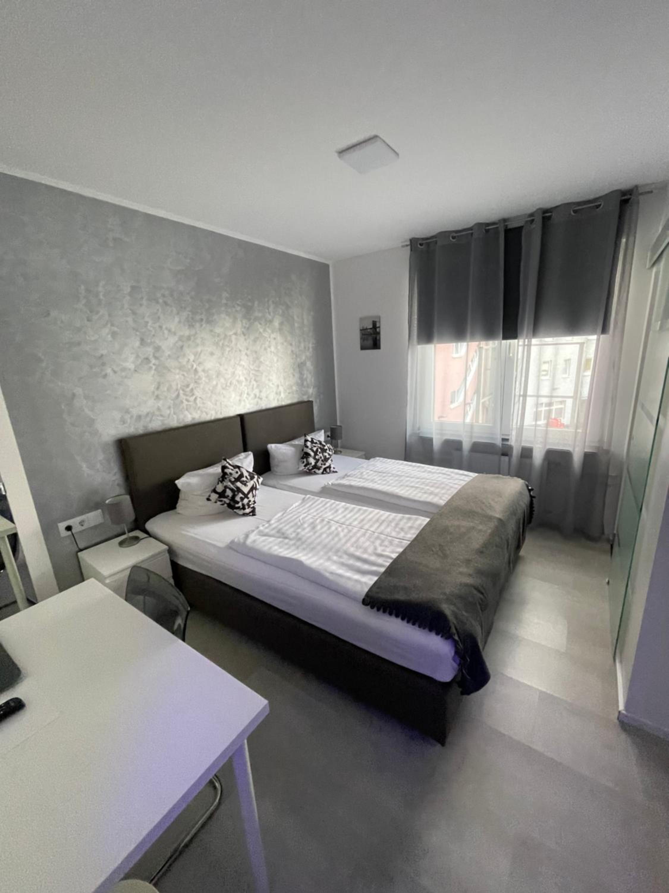 Double Room - Photo 1