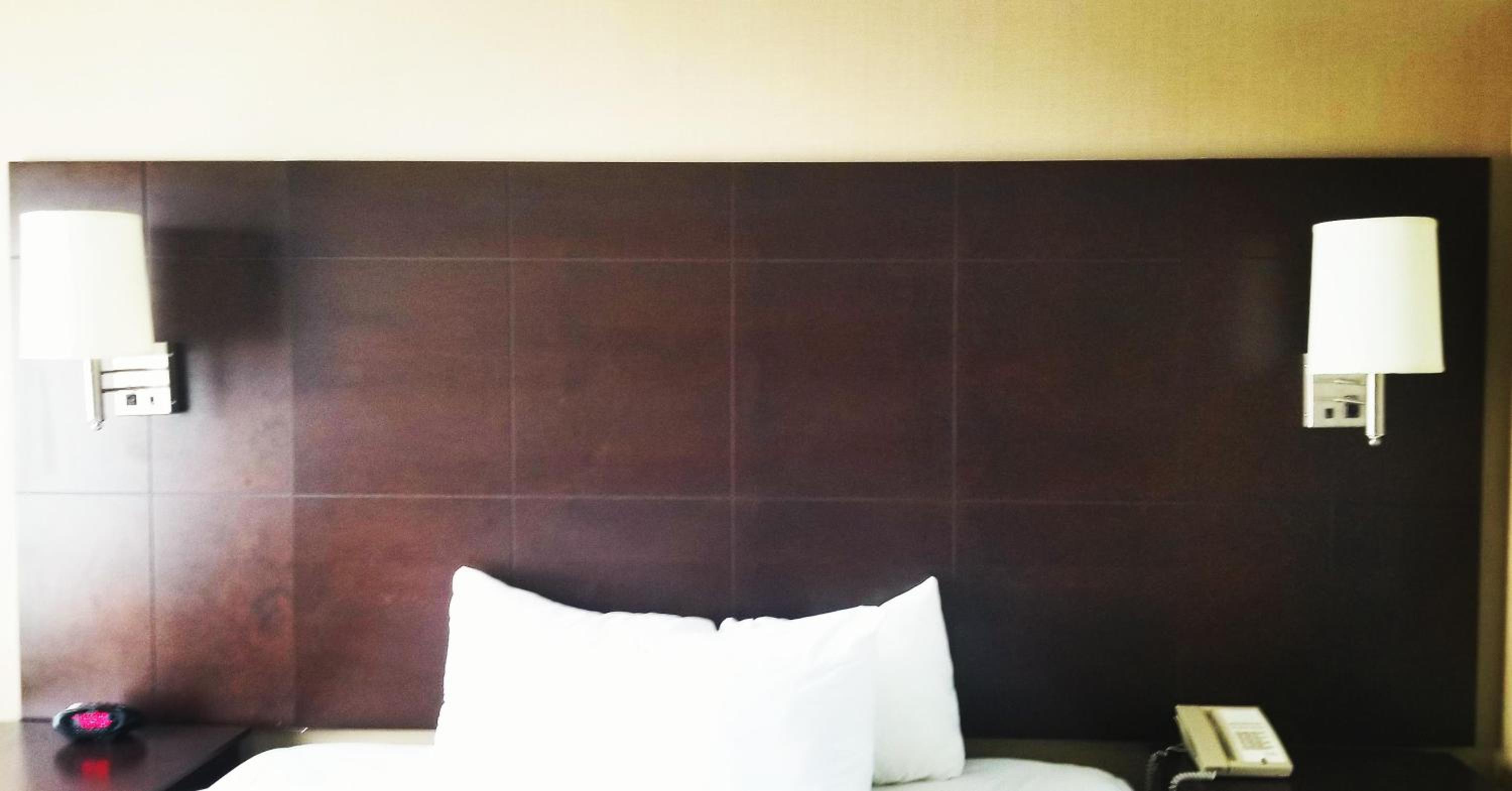 Standard King Room - Photo 3