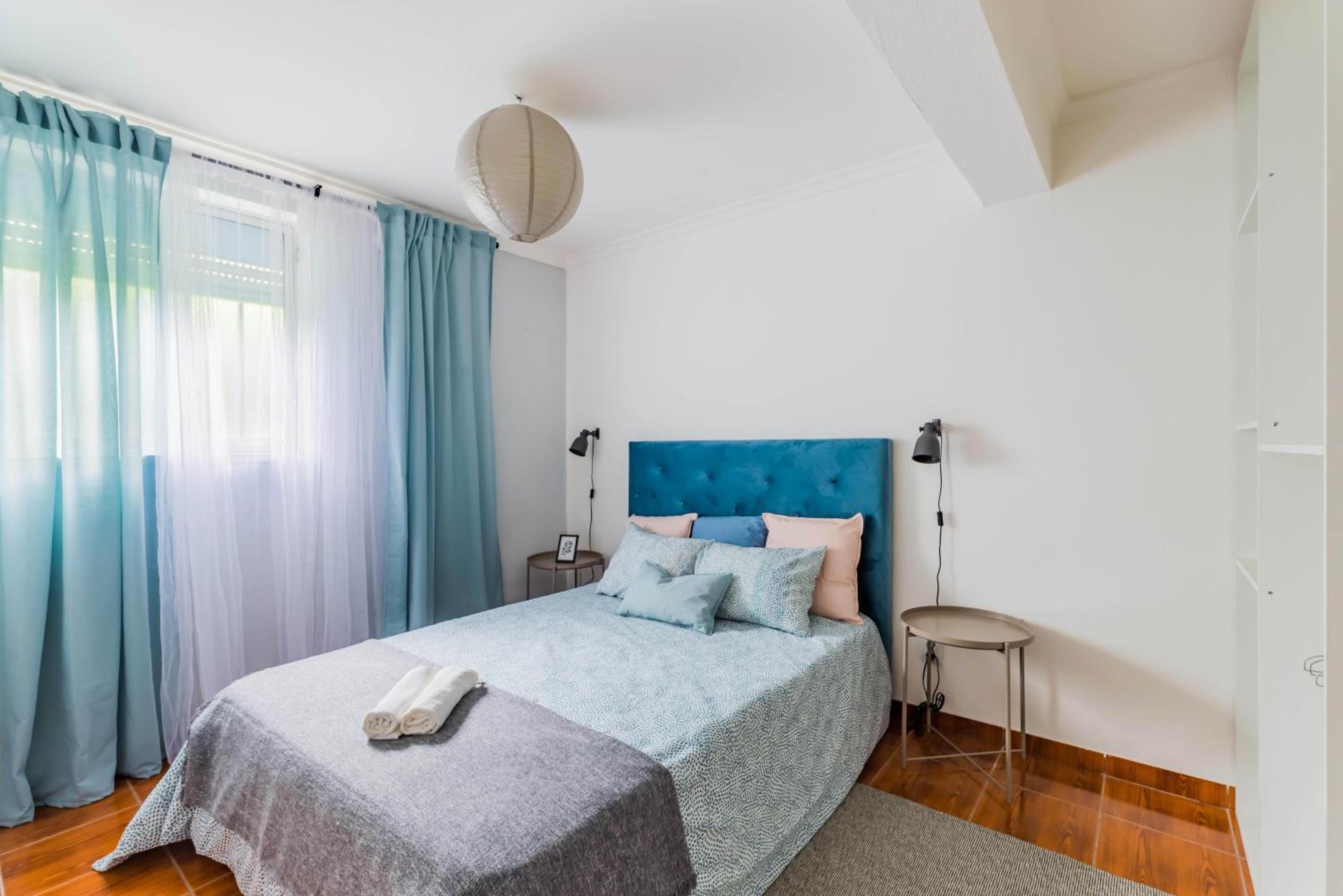 Two-Bedroom Apartment - Photo 11