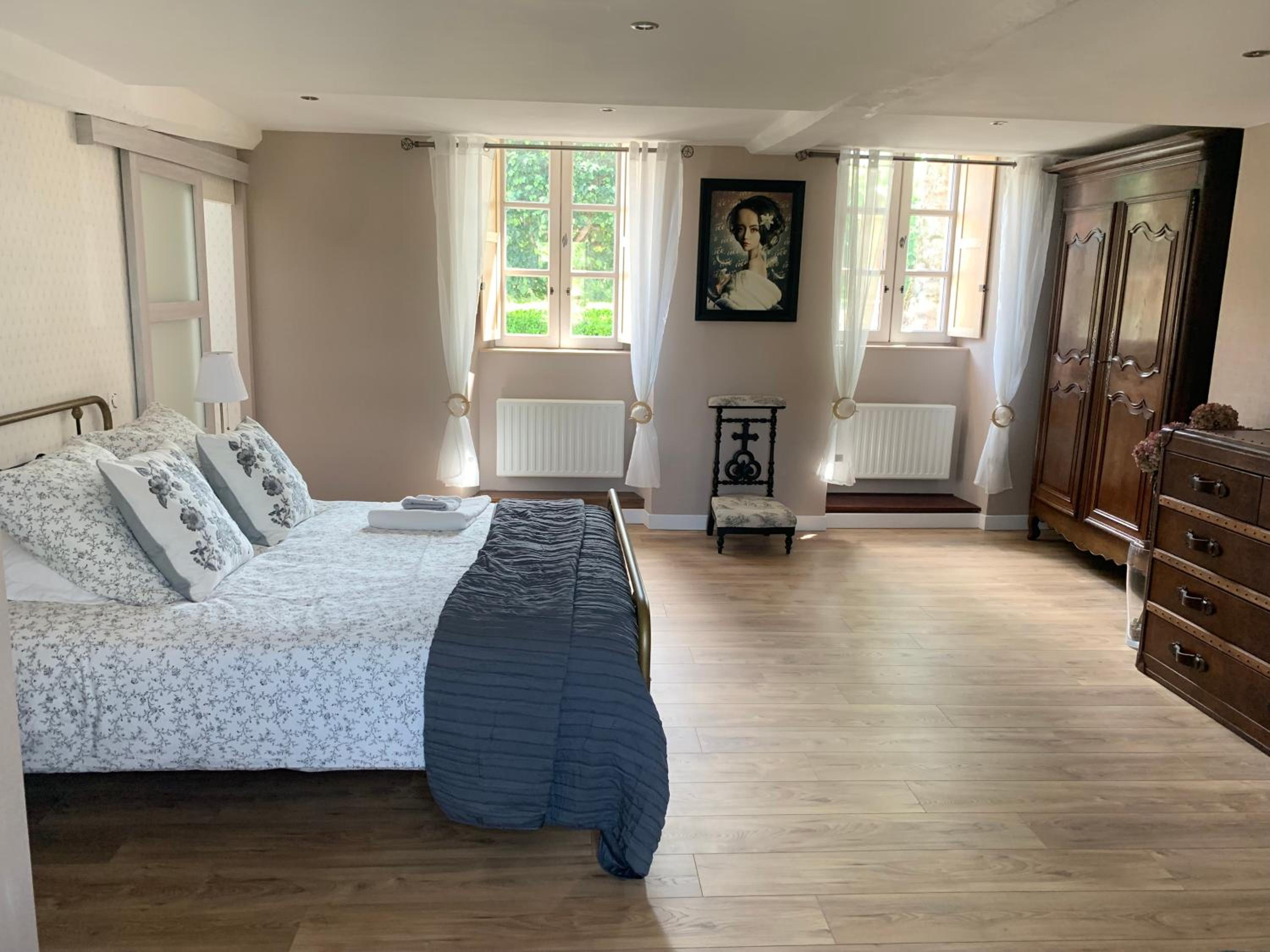 Deluxe Double Room with Shower photo 1