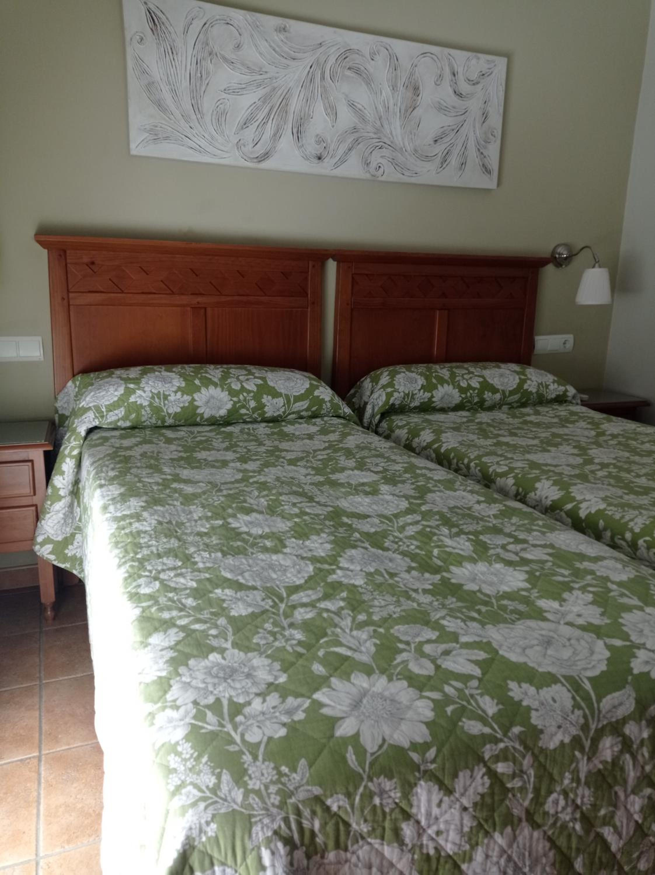 Twin Room - Photo 6