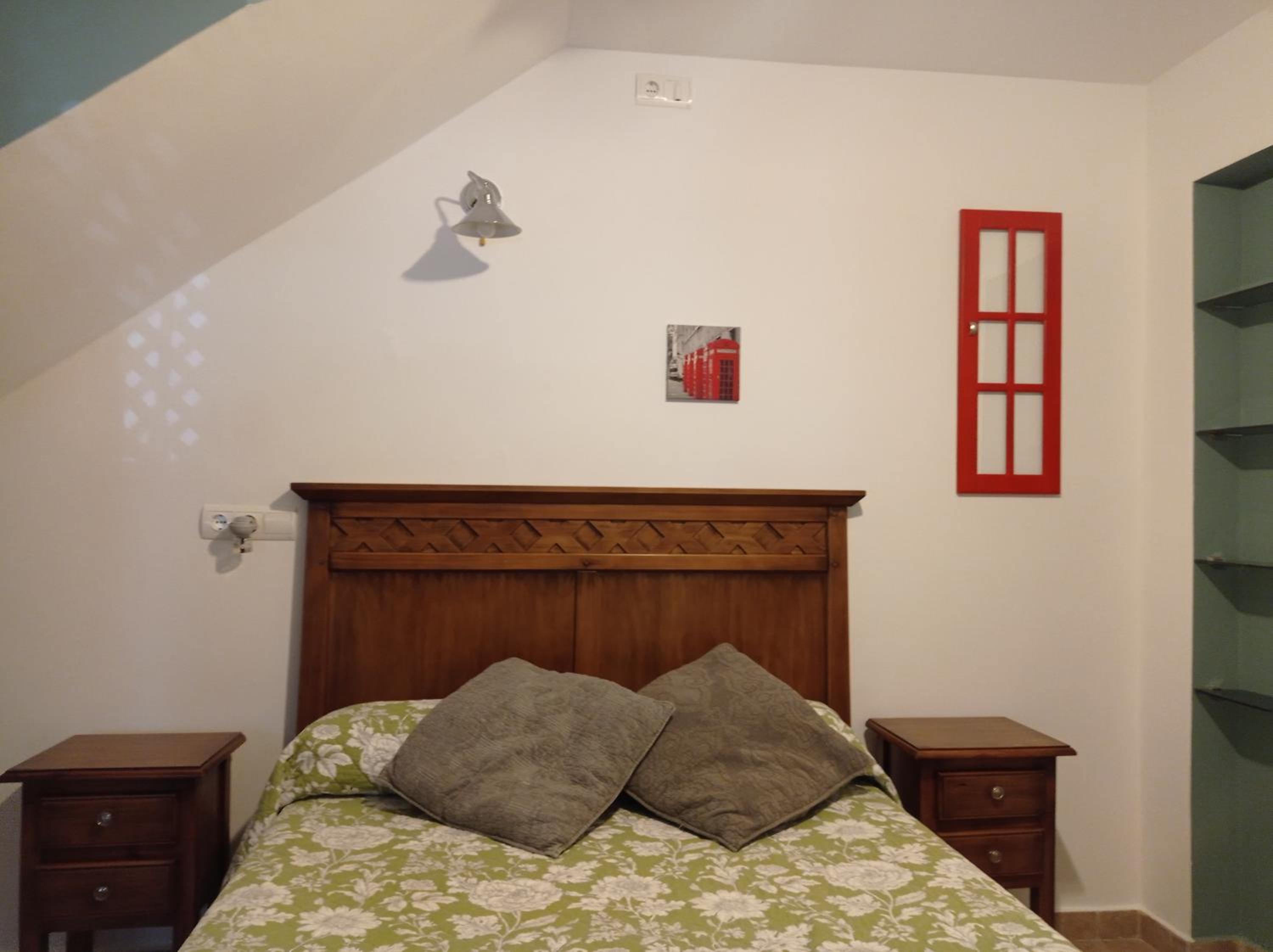 Family Room - Photo 2