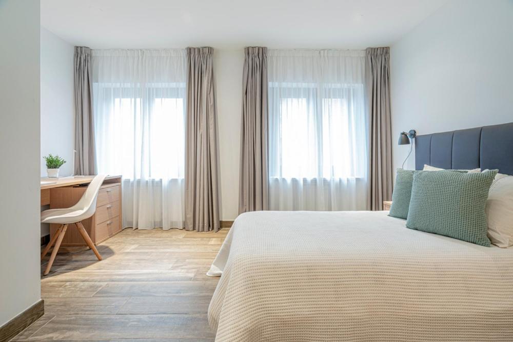 Double or Twin Room - Photo 4