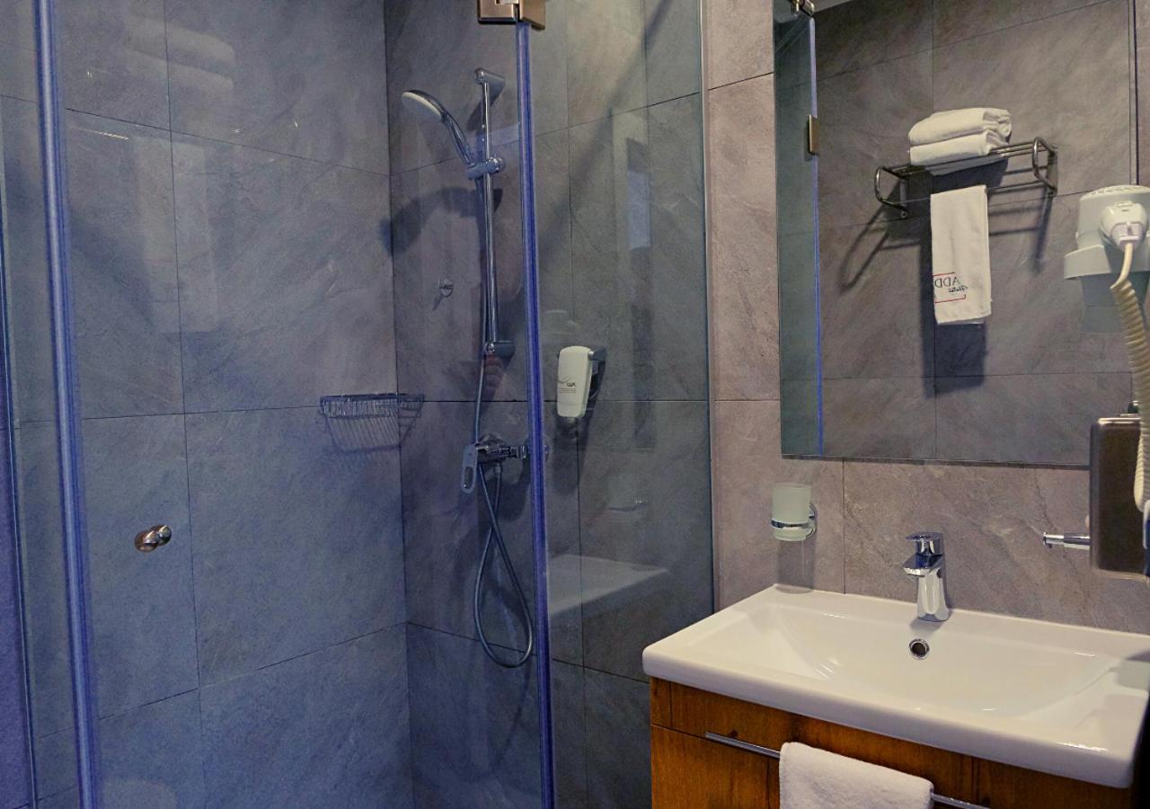 Standard Quadruple Room - Photo 6