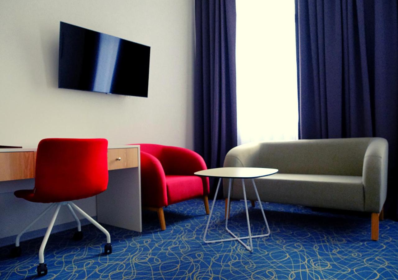 Suite - Photo 5
