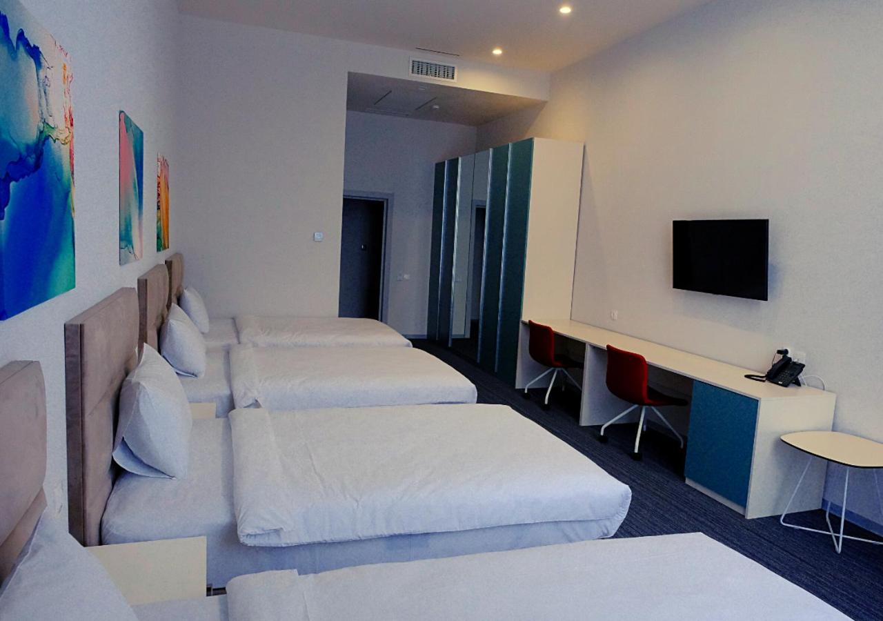 Standard Quadruple Room - Photo 4