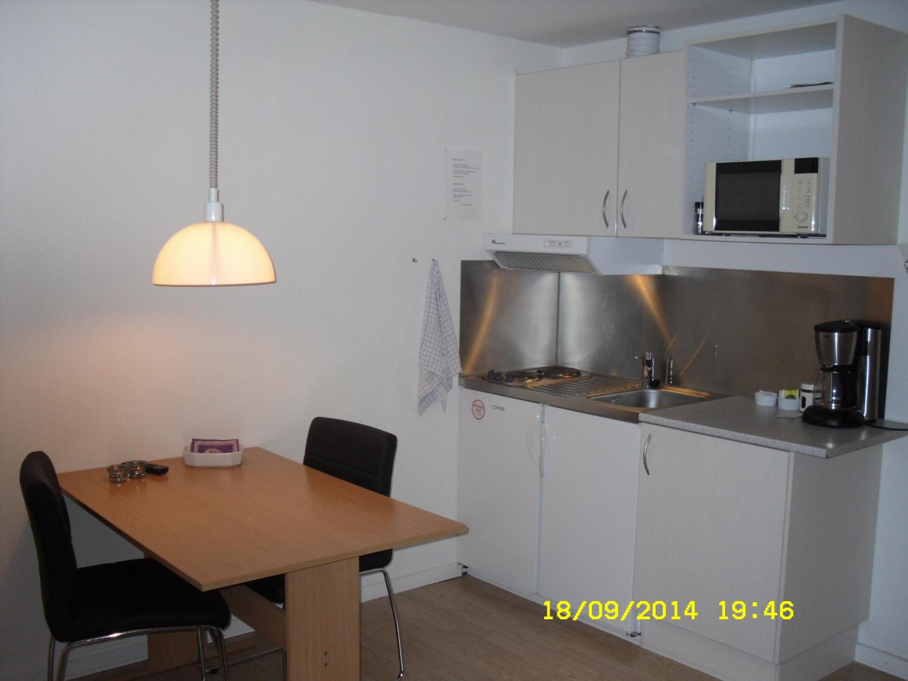 Apartment photo 2