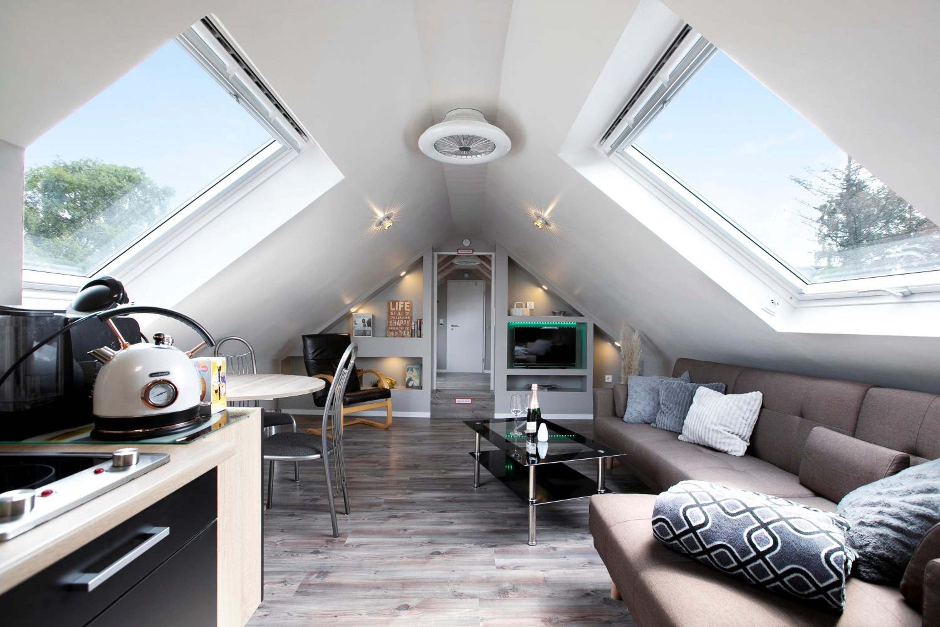 One-Bedroom Apartment with Garden View