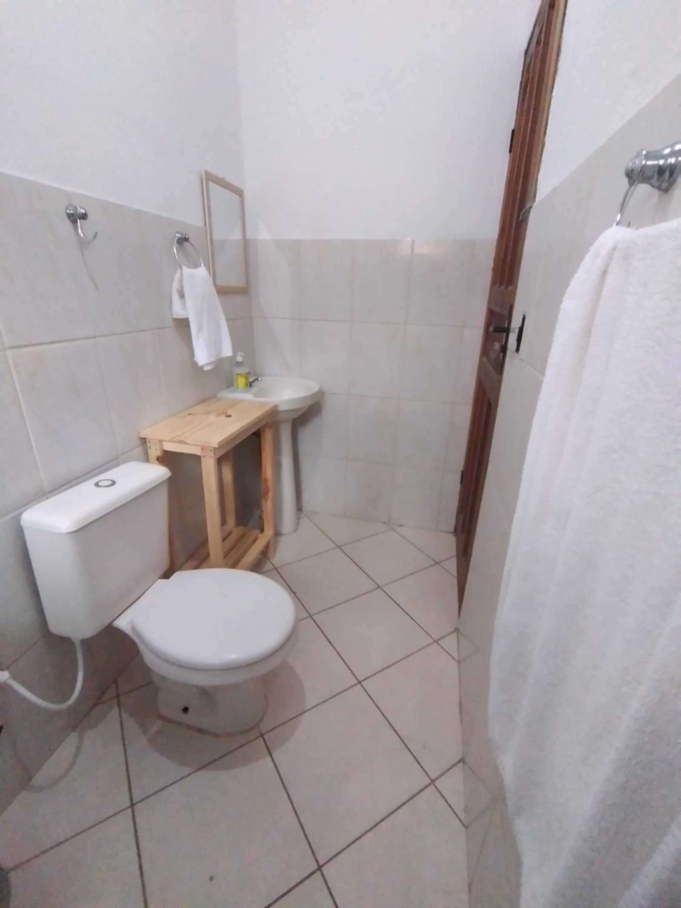Economy Double Room - Photo 6