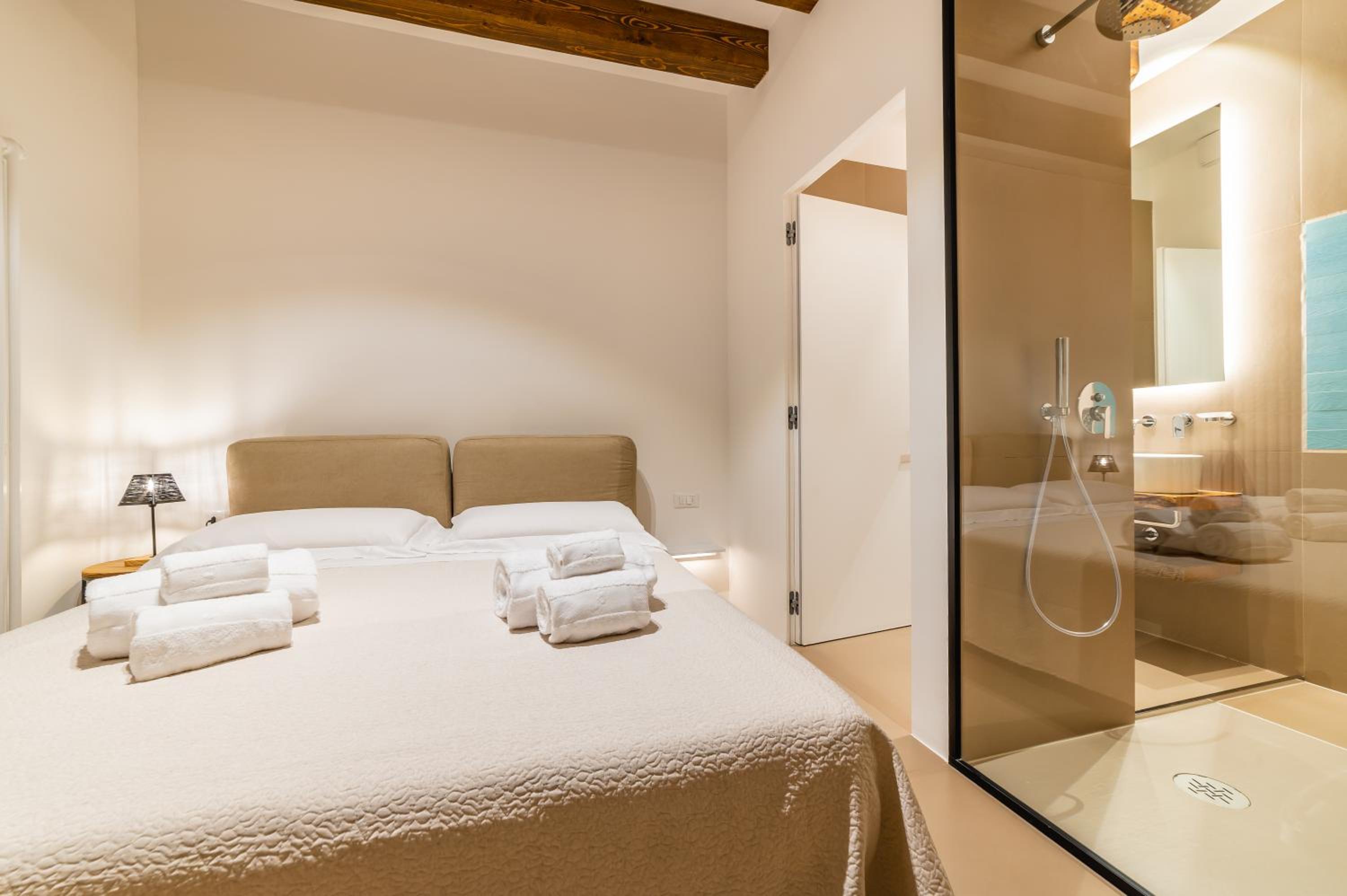 Double Room with Balcony photo 2