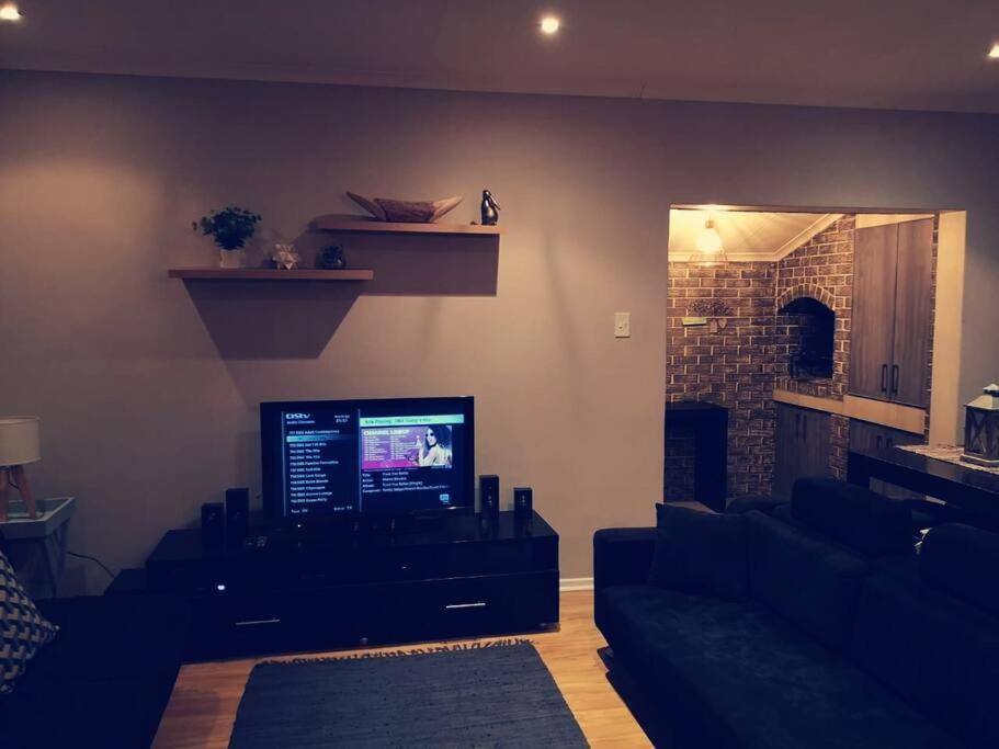Two-Bedroom Apartment - Photo 5