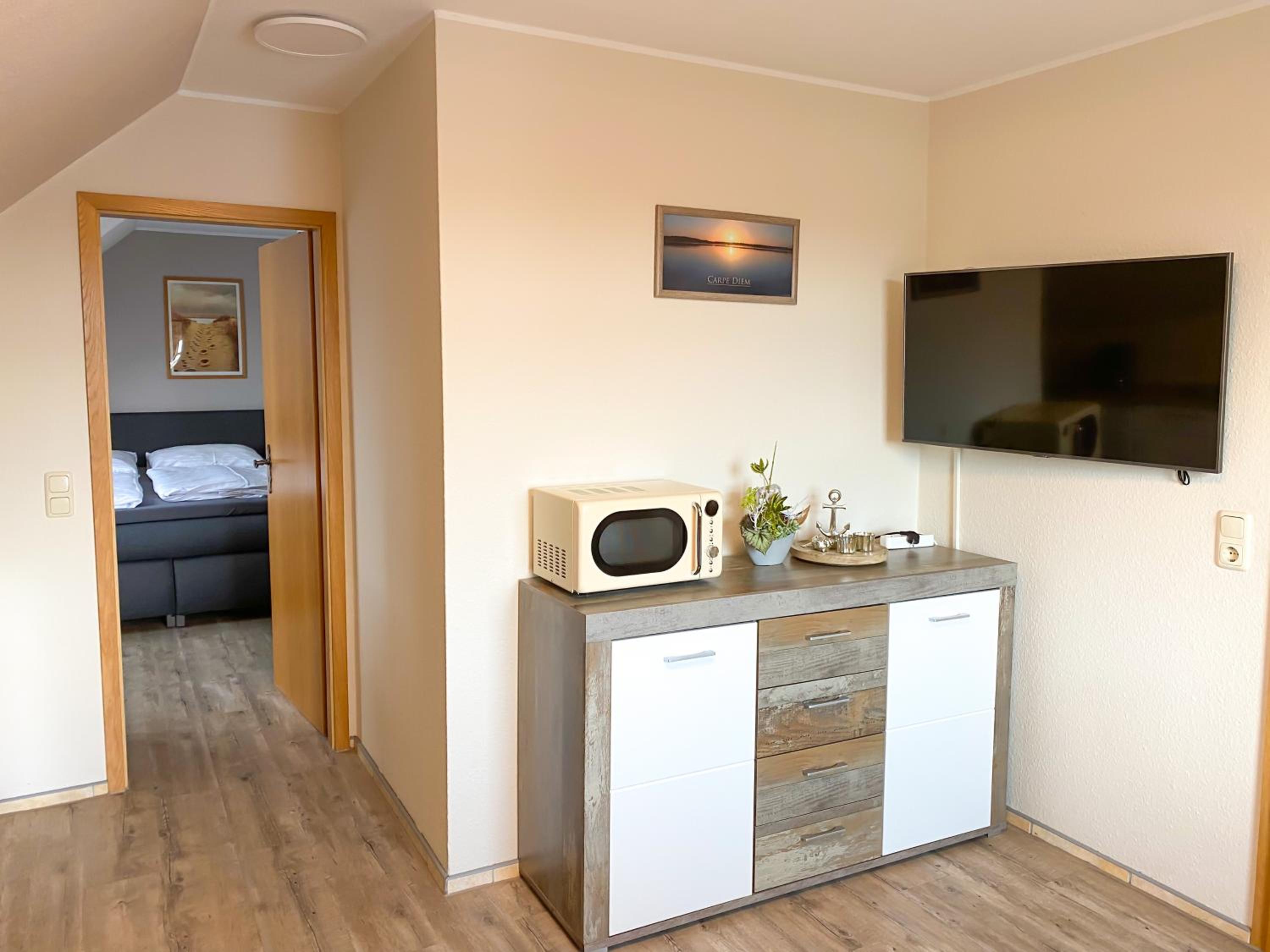 One-Bedroom Apartment - Photo 35