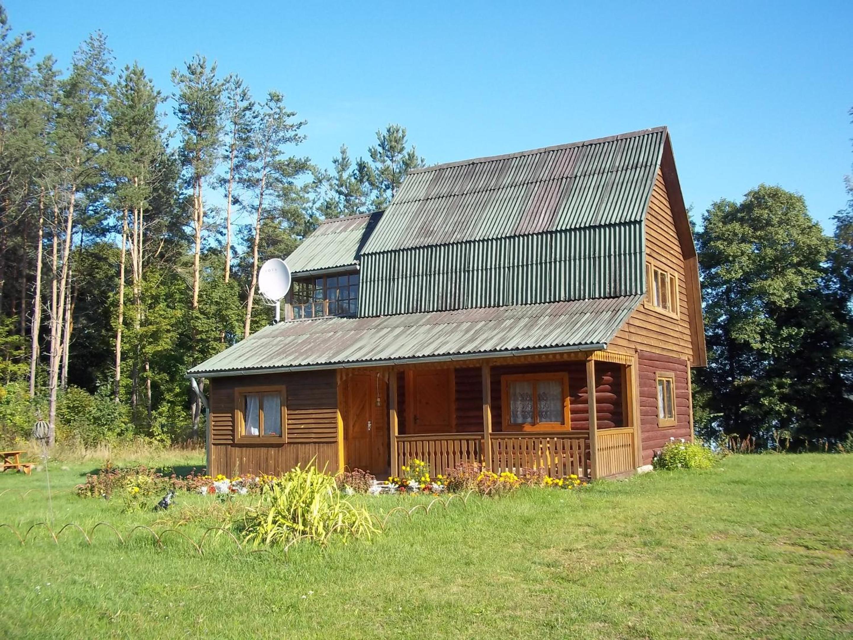 Two-Bedroom House - Photo 2