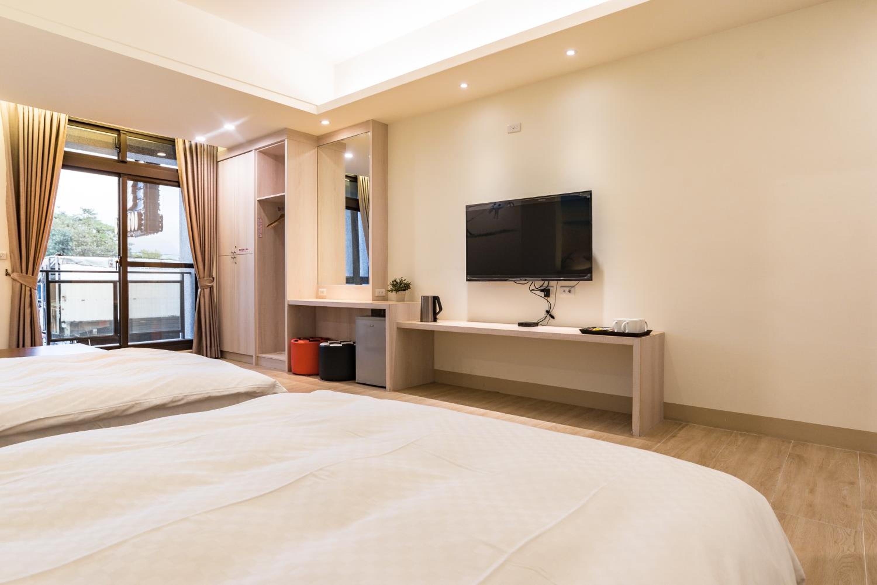 Superior Quadruple Room photo 2