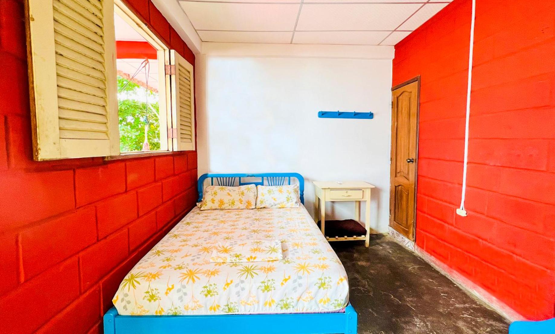 Twin Room With Private Bathroom photo 2