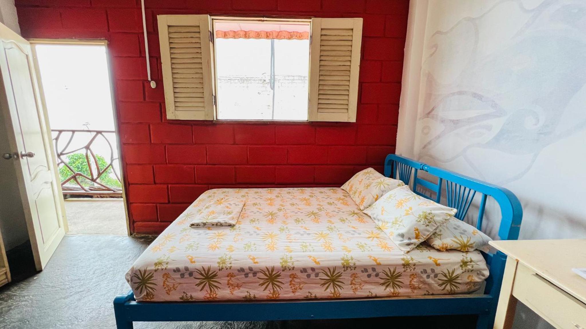 Twin Room With Private Bathroom photo 3