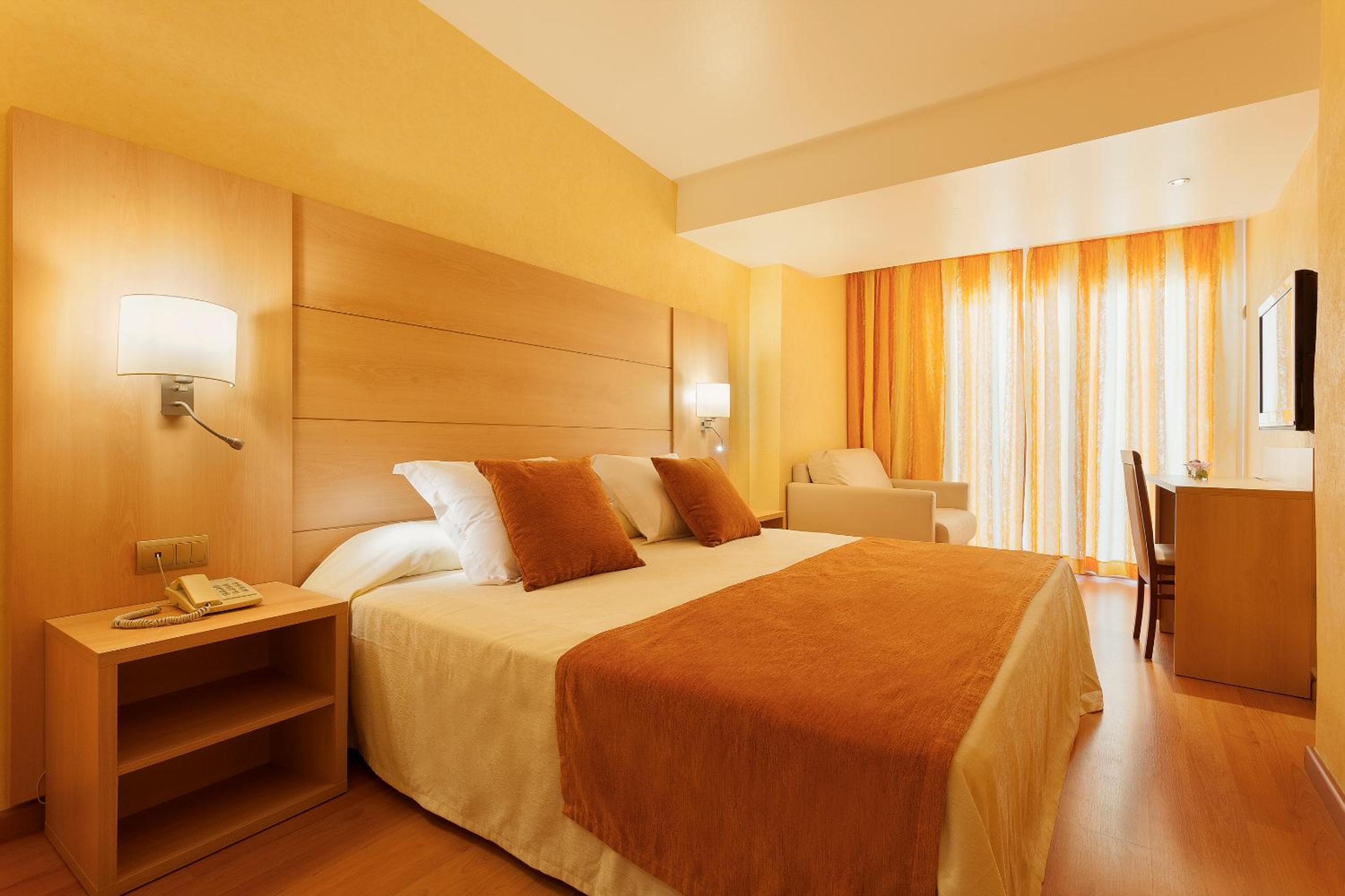 Triple Room with Sea View - Photo 1