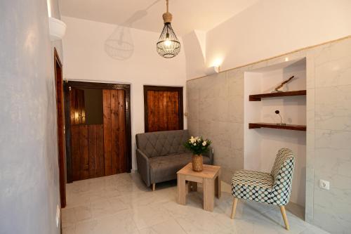 One-Bedroom Apartment - Photo 36