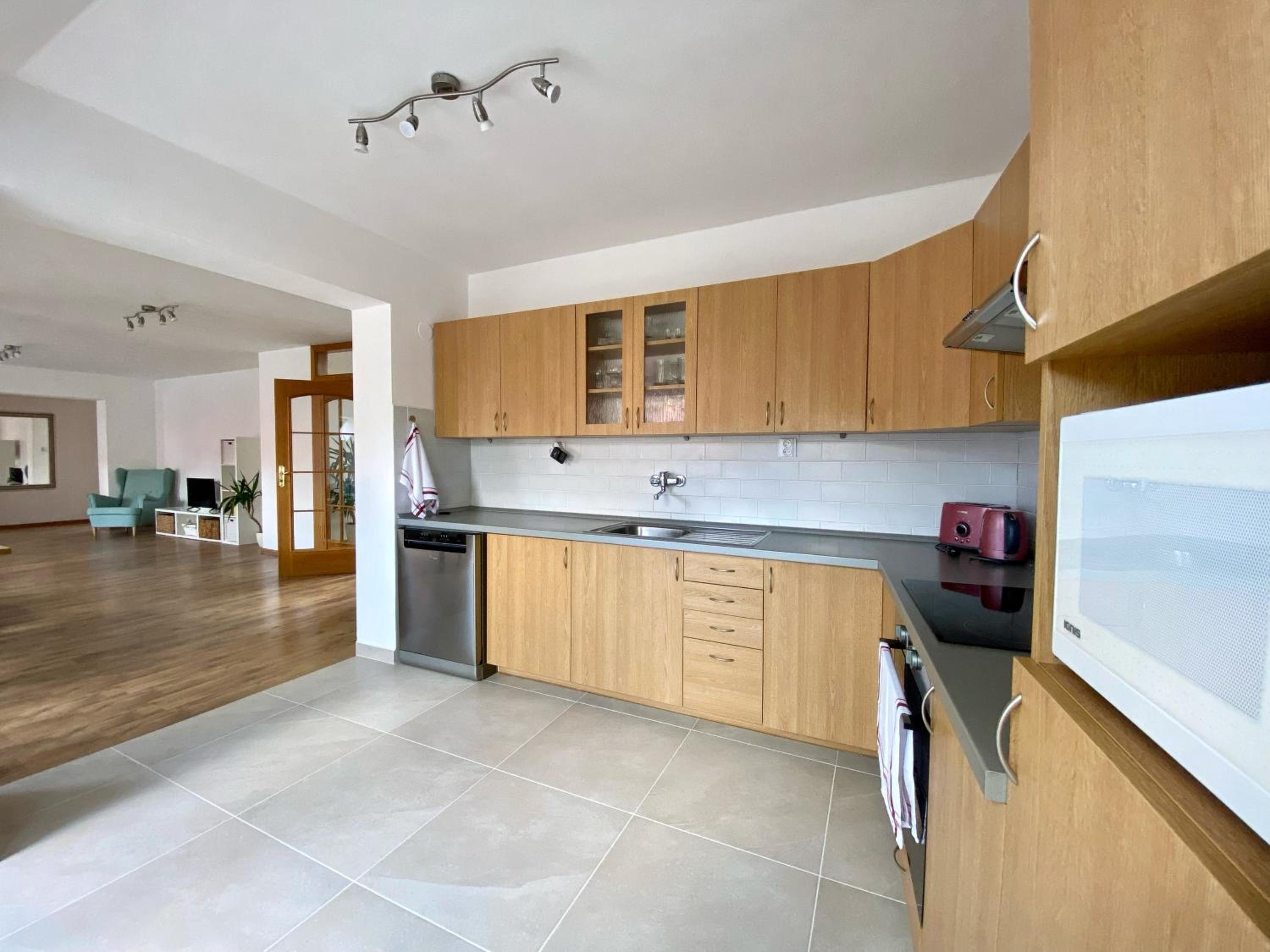 Apartment - Photo 8