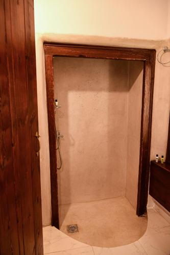 One-Bedroom Apartment - Photo 28