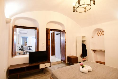 One-Bedroom Apartment - Photo 25