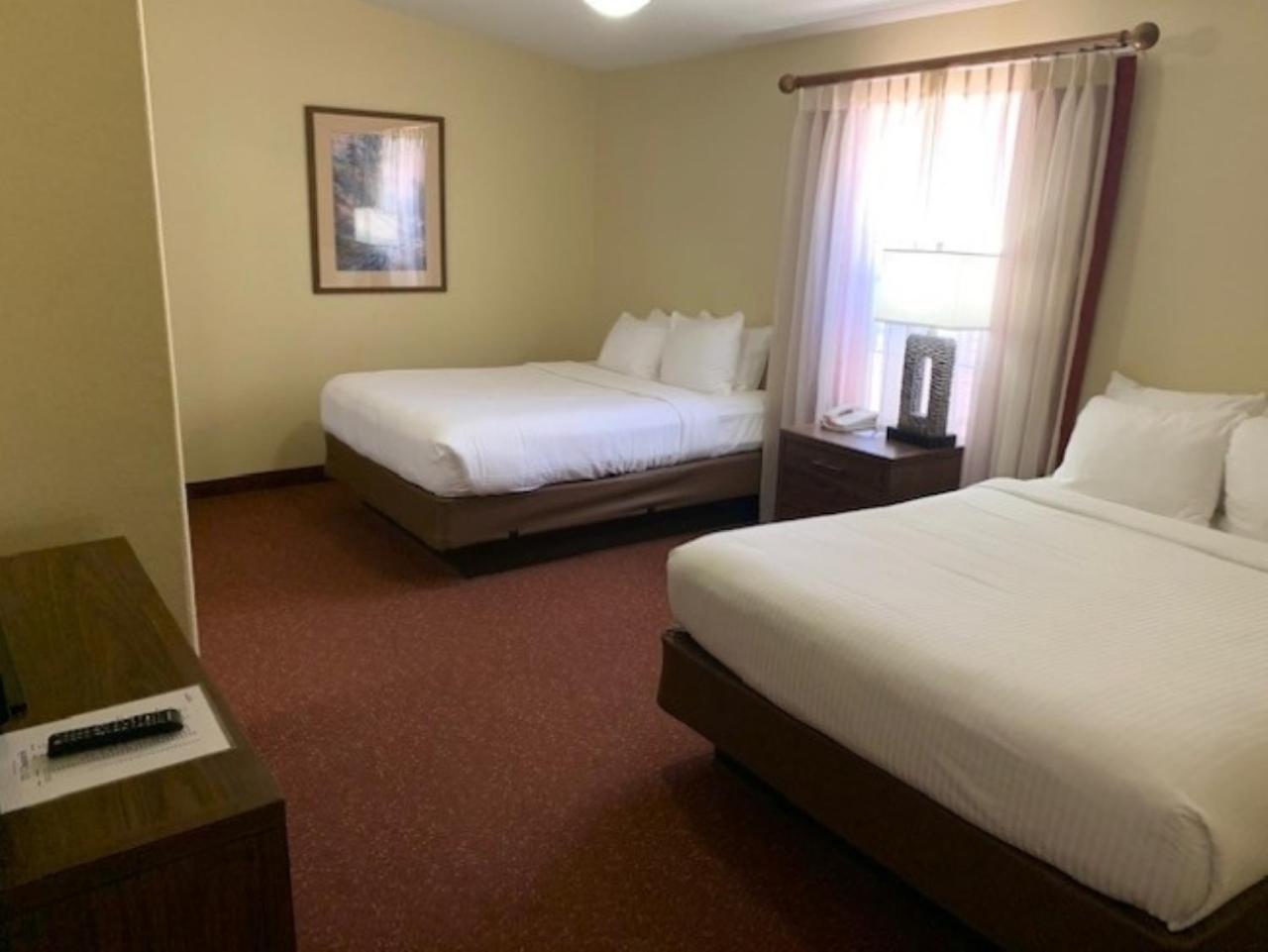 Two-Bedroom Deluxe Cabin - Photo 1