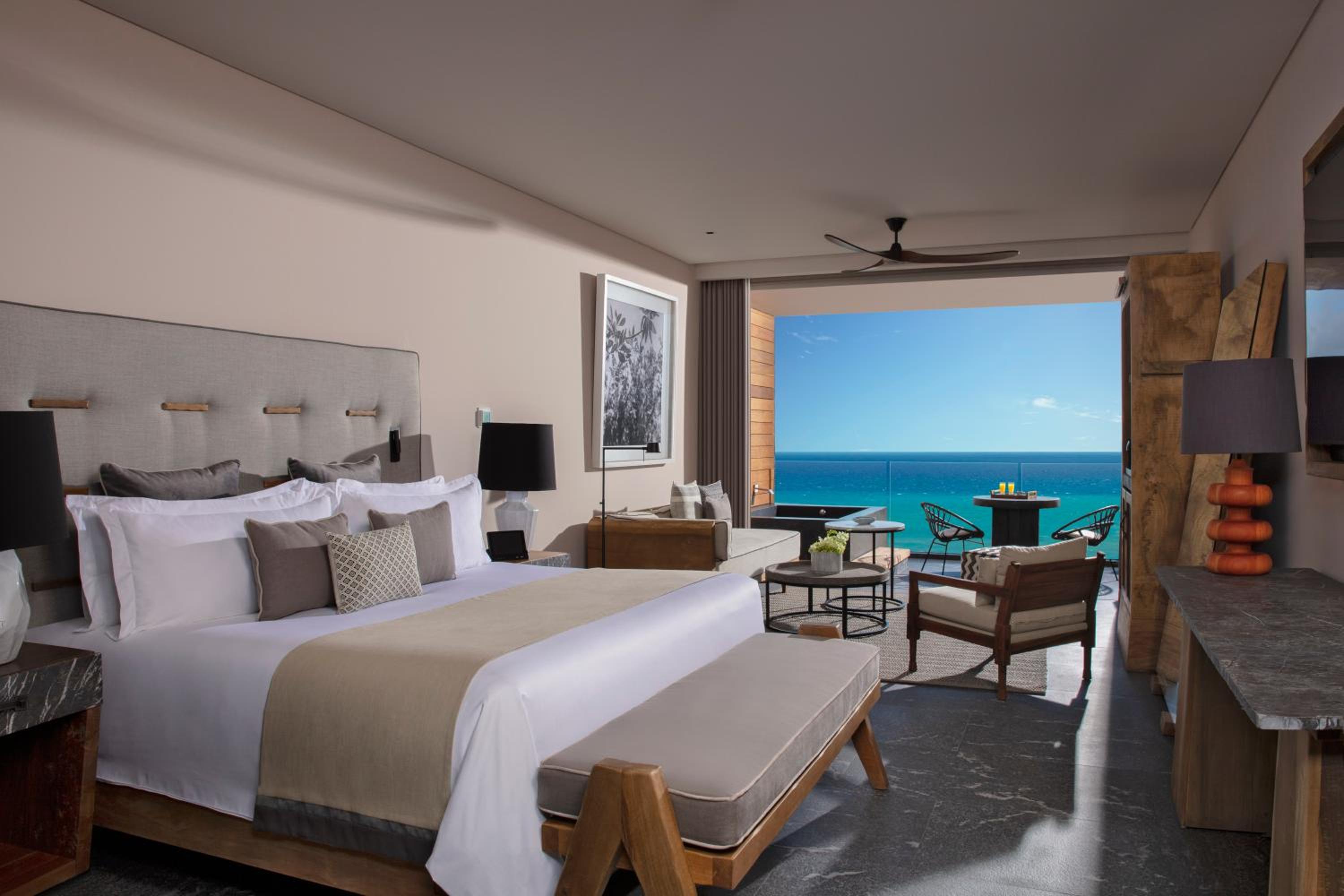 Preferred Club Junior Suite King Ocean Front - Photo 1