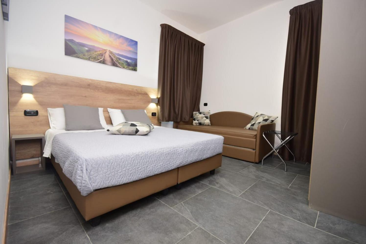 Classic Quadruple Room - Photo 1