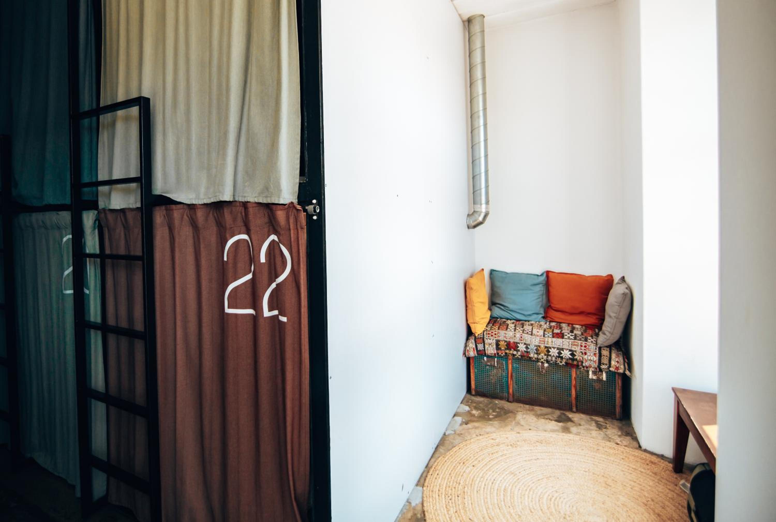Single Bed in Mixed Dormitory Room photo 2