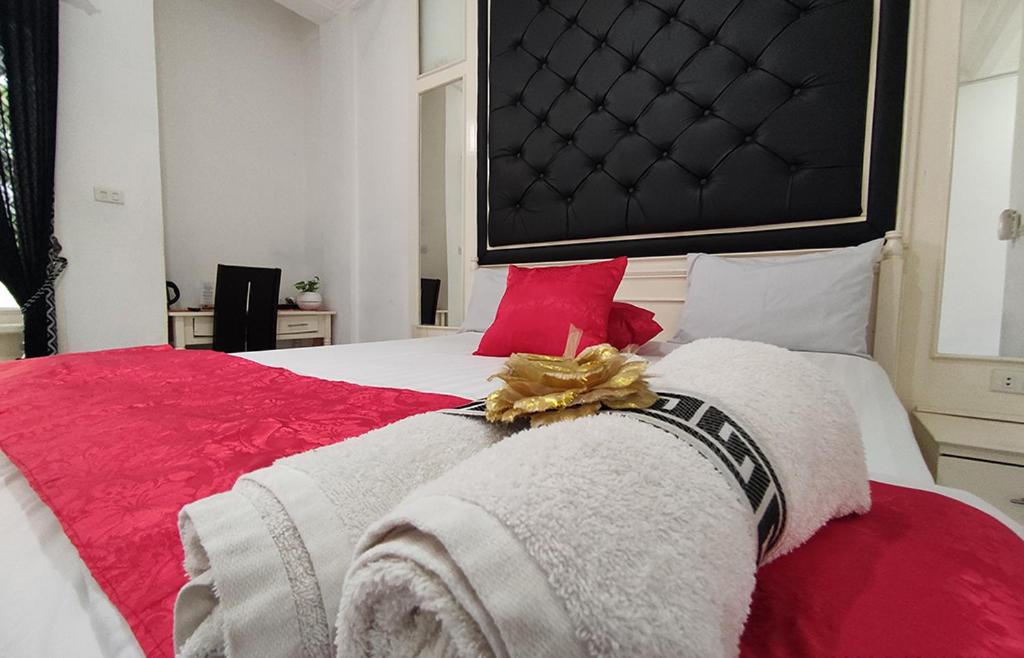 Deluxe Double Room - Photo 8