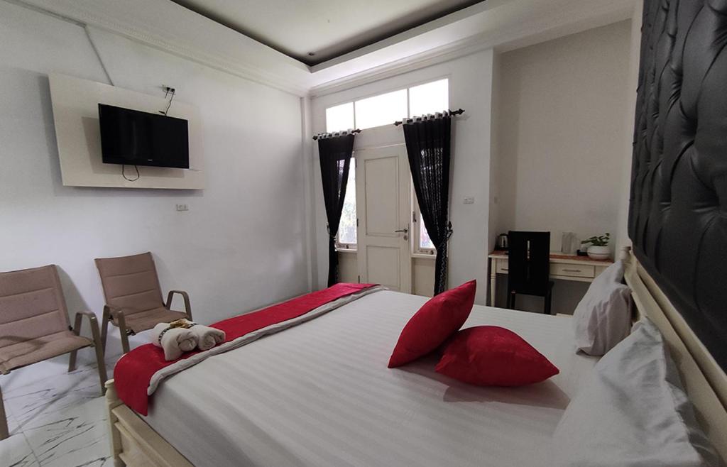 Deluxe Double Room - Photo 7