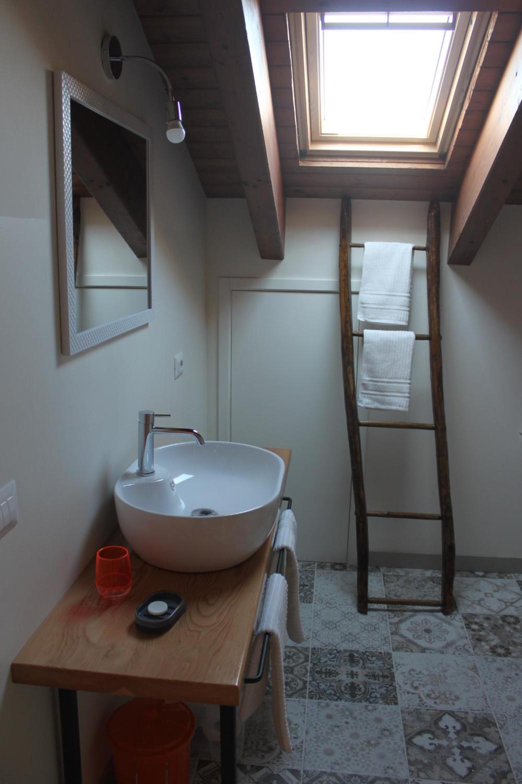 Studio Apartment photo 3