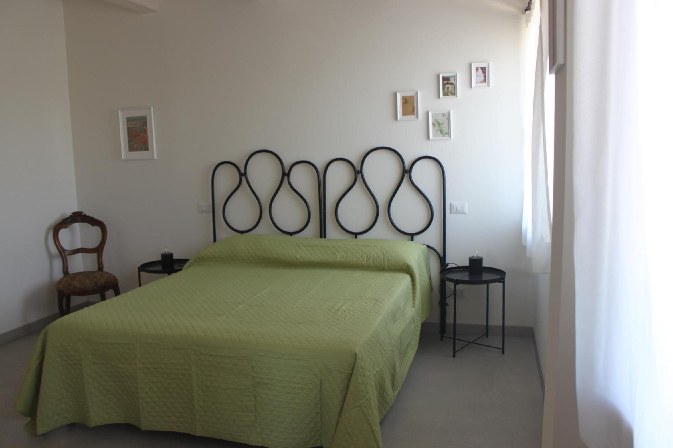 Apartment with Balcony photo 1