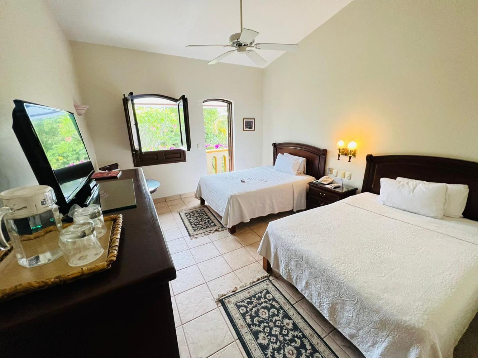 Double Room with Two Double Beds with Balcony photo 1
