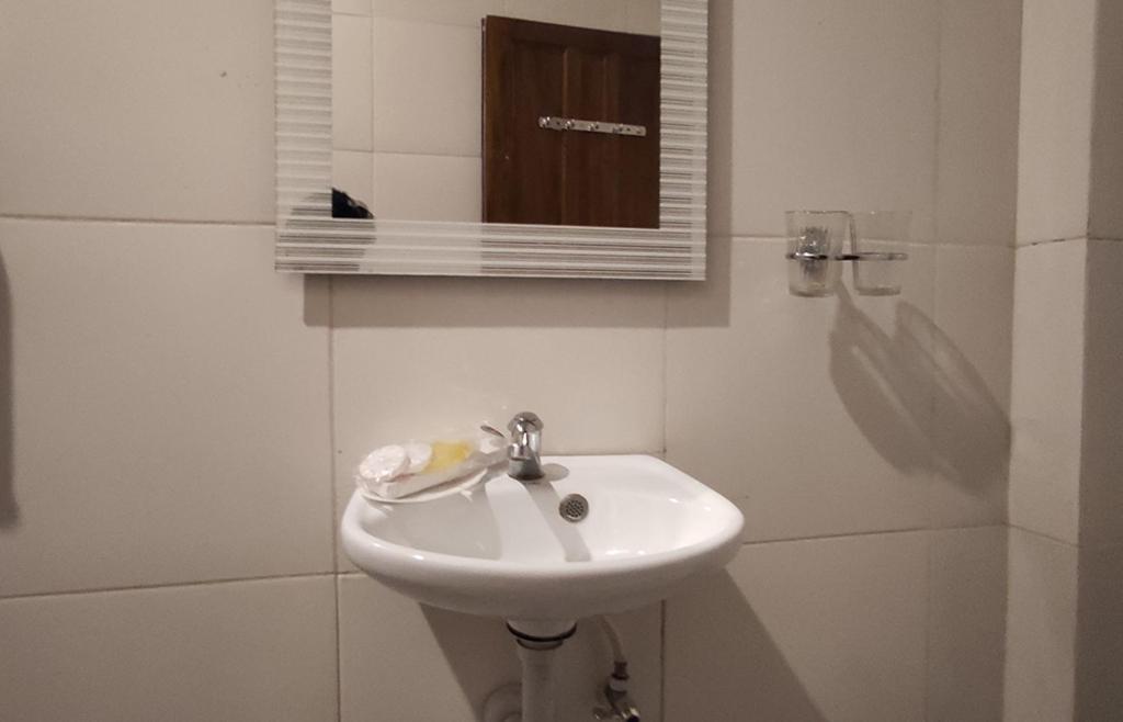 Deluxe Room - Photo 7