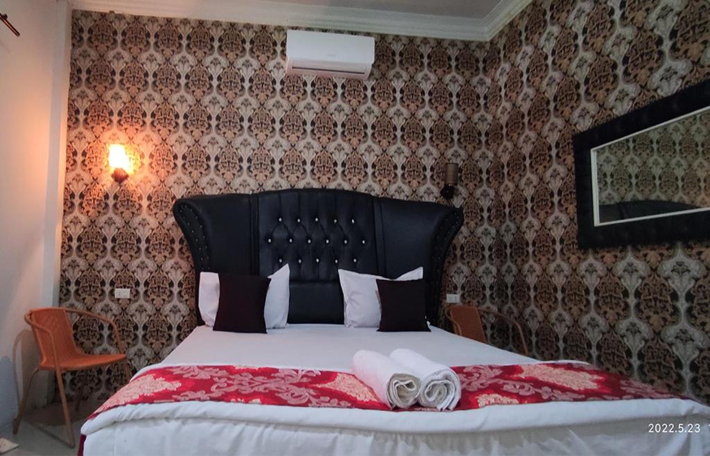 Deluxe Room - Photo 2