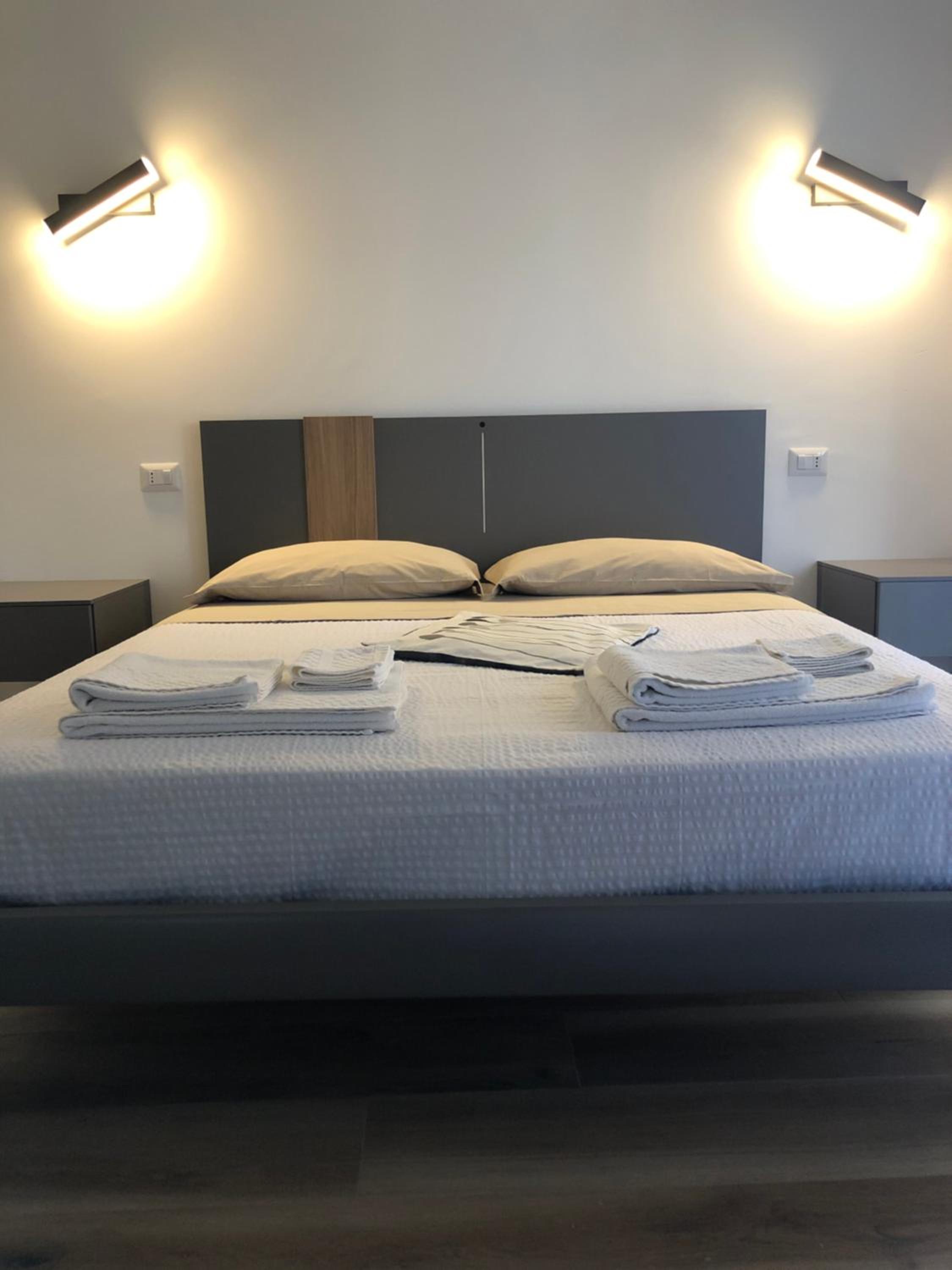 Double Room with Private Bathroom - Photo 3