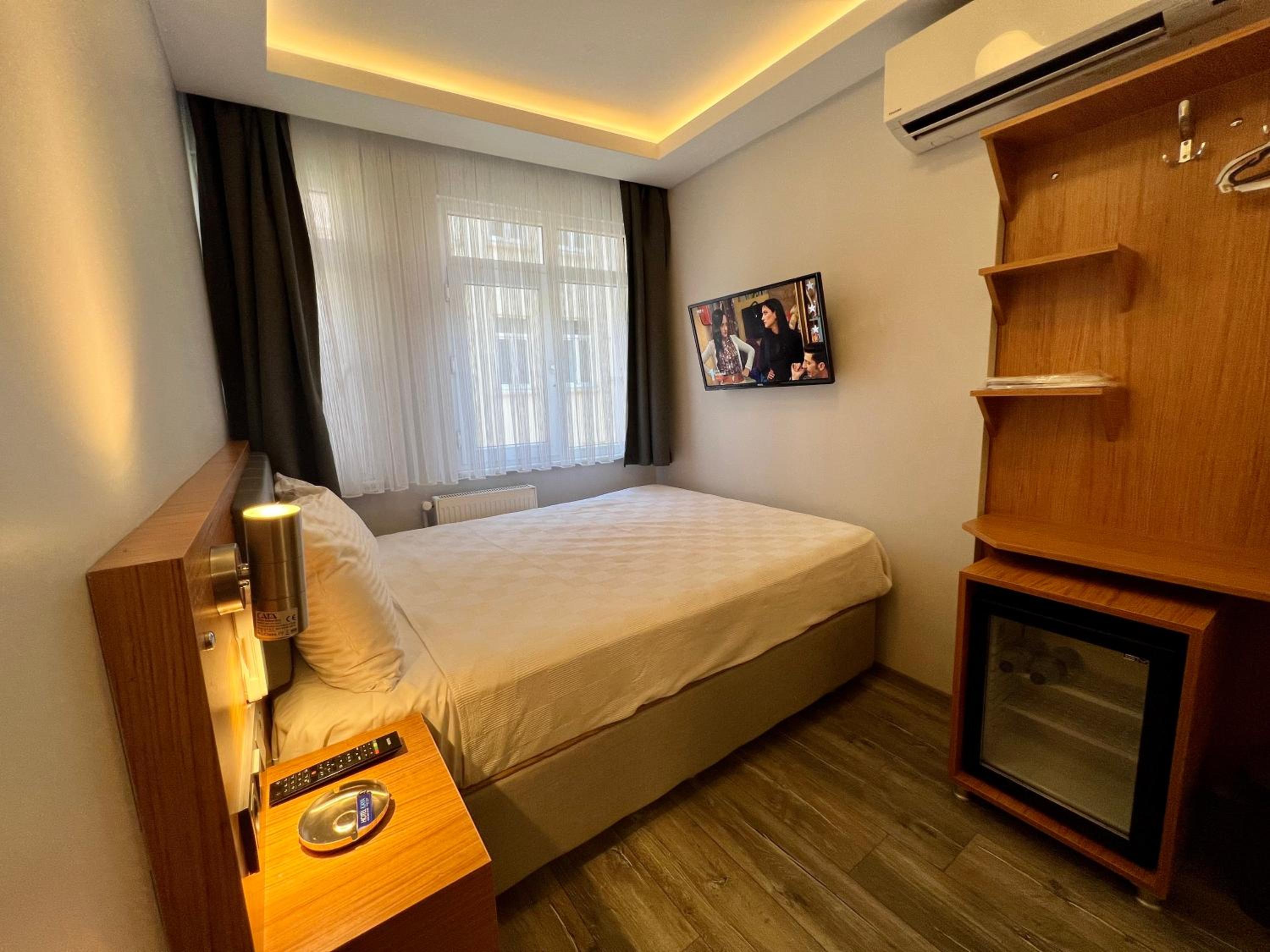 Budget Single Room photo 2