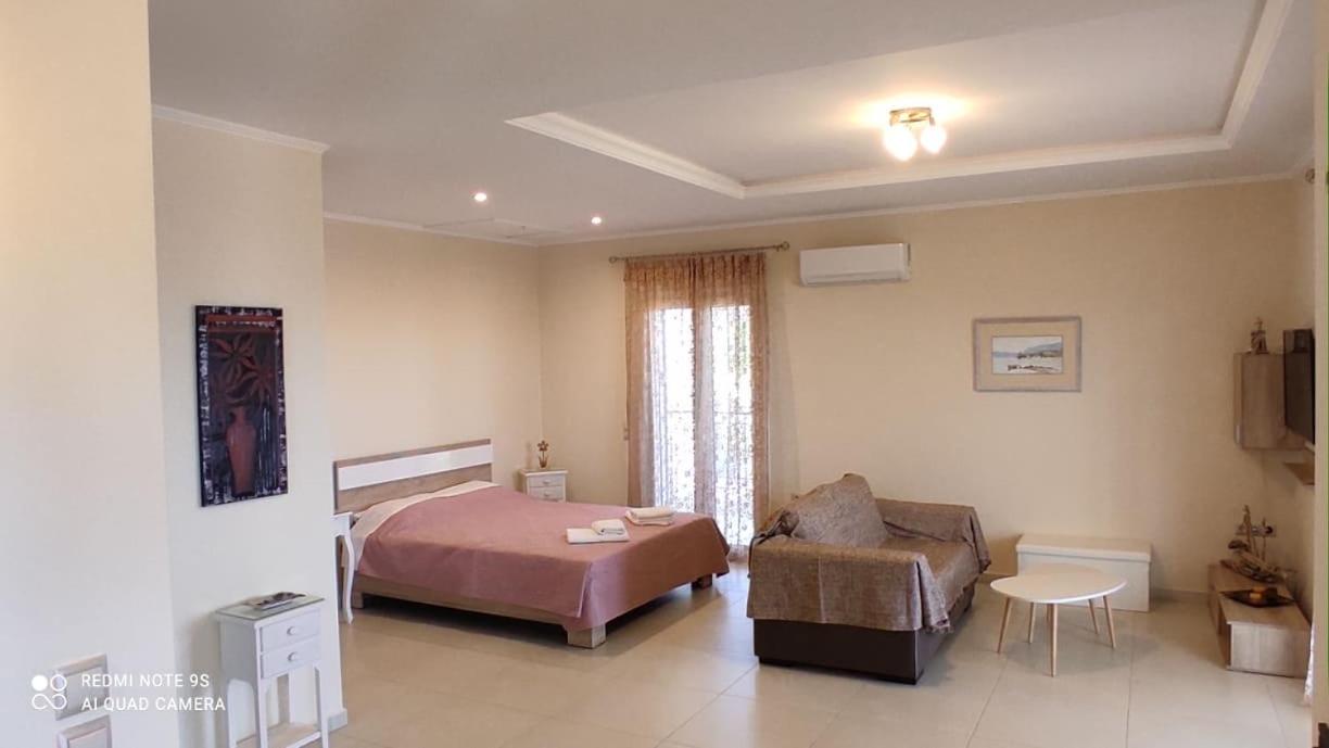 Deluxe Double Room with Sea View photo 3